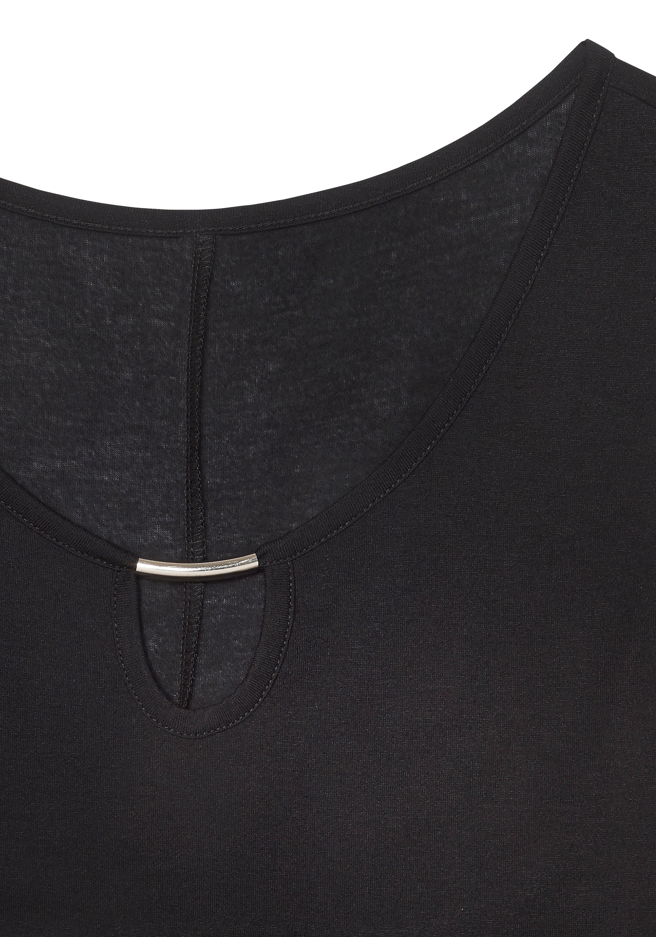 Buffalo Midikleid »mit kleinem Cut-out und Zieraccessoire am Ausschnitt« Ohne Taschen figurbetontes Sommerkleid, Strandkleid, Jerseykleid, Basic
