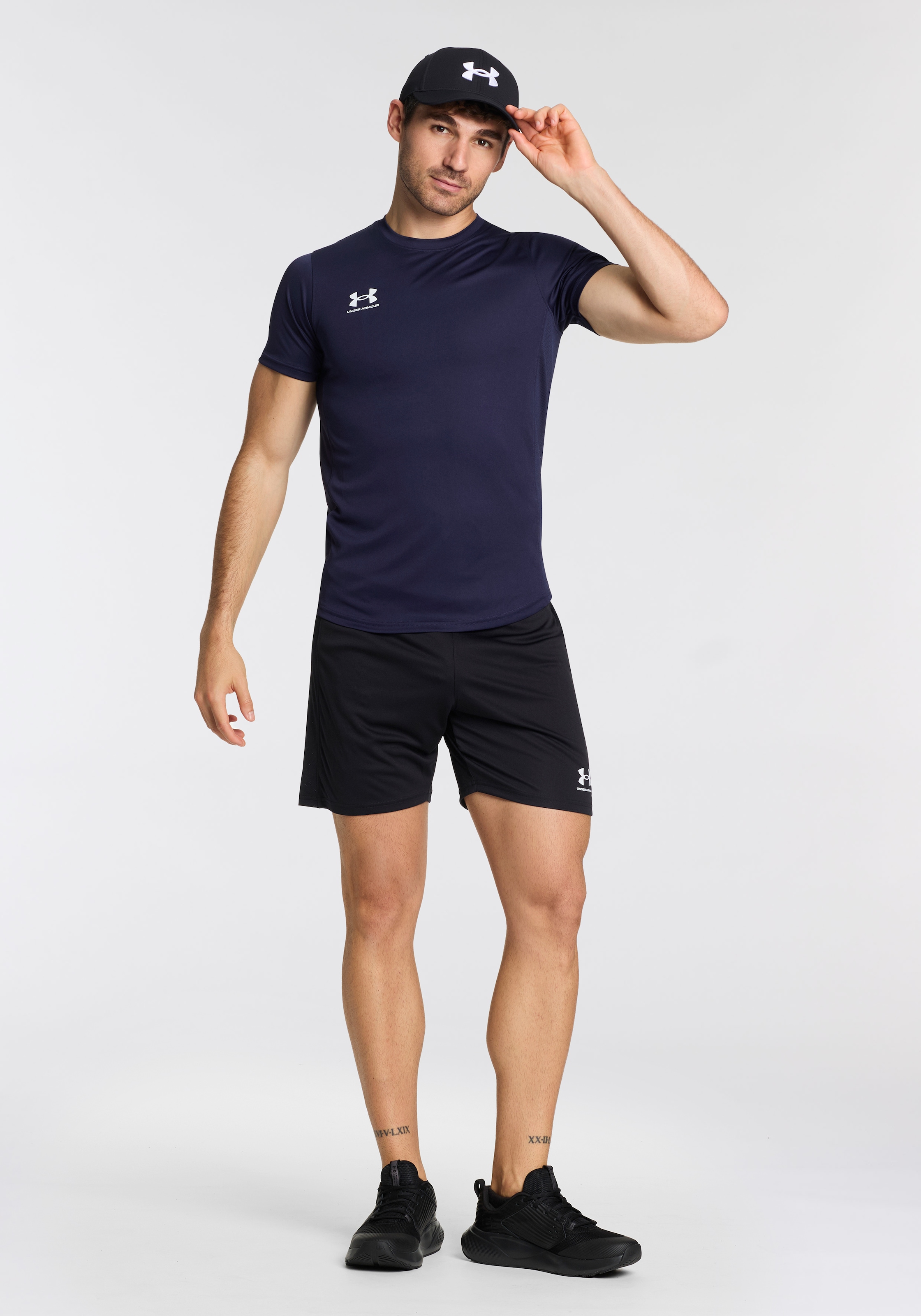 Under Armour® Shorts »UA M CHALLENGER TRAIN SHORT«