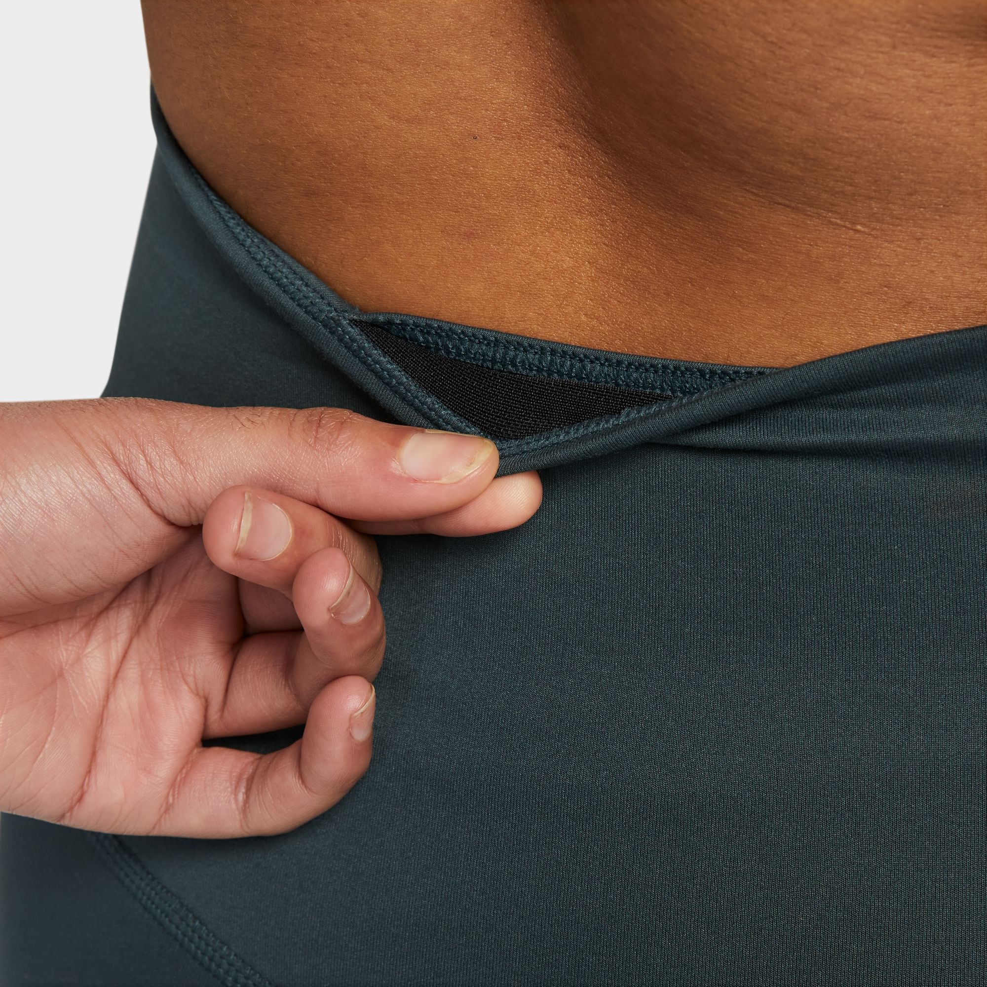 Nike Trainingstights »THERMA-FIT ONE WOMEN'S HIGH-WAISTED / LEGGINGS«