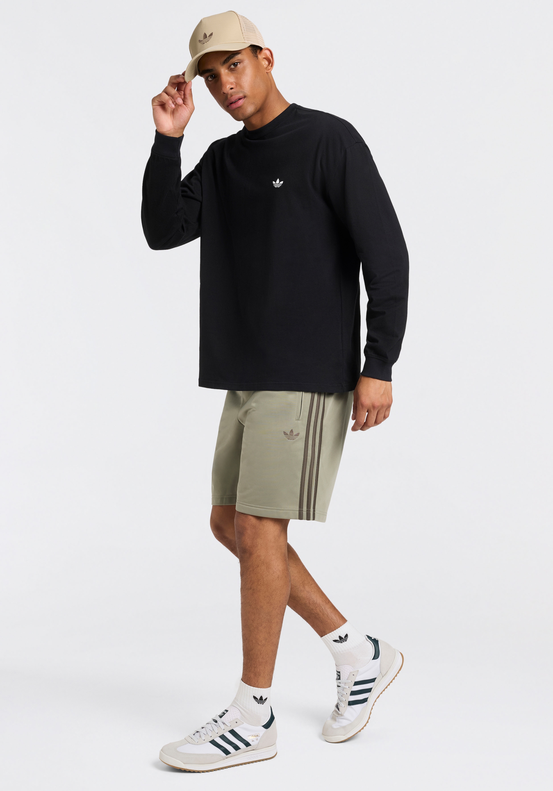 adidas Originals T-Shirt »ESS LS TEE« sportlicher Stil, mit Rundhalsausschnitt, mit kurzen Ärmeln