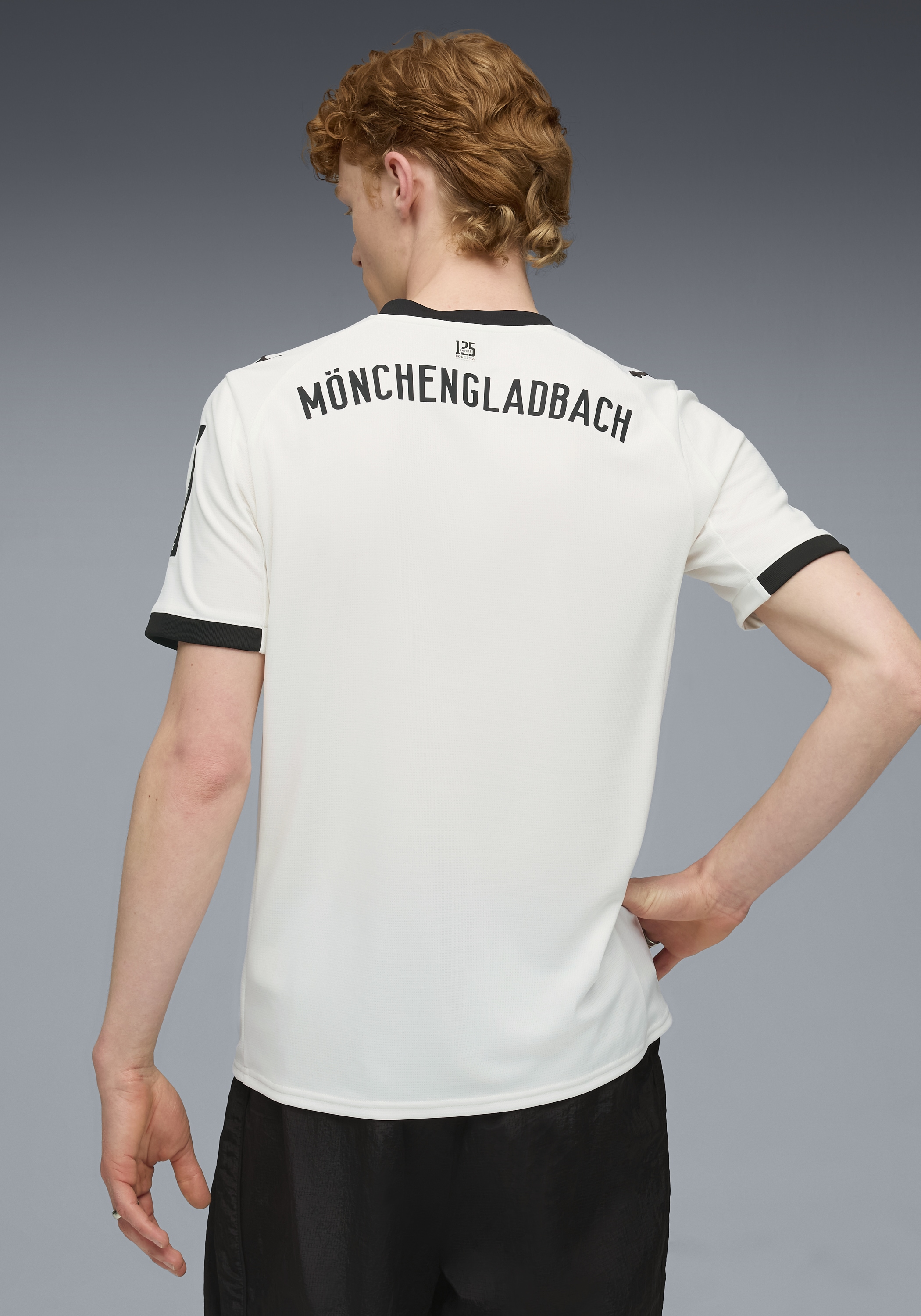 PUMA Fußballtrikot »BMG HOME JERSEY REPLICA« Kurzarm, sportlicher Stil, mit DryCELL-Technologie, Regular Fit