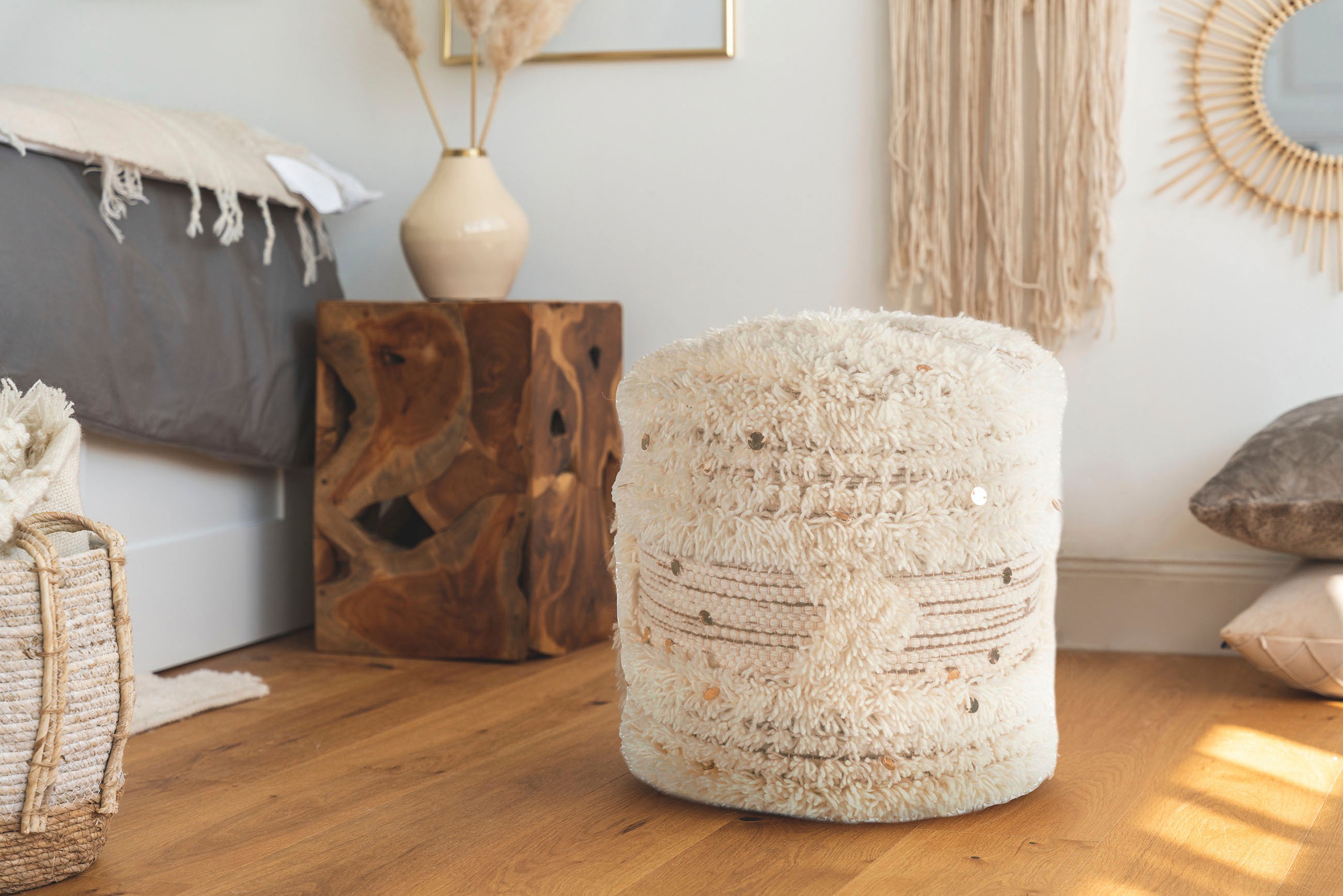 Kayoom Pouf »Bohist 425 35cm x 35cm,  Strukturen mit Fransen und Quasten«, (1 St.), handgefertigt, Unikat, sehr gut kombinierbar, vielfältig im Einsatz