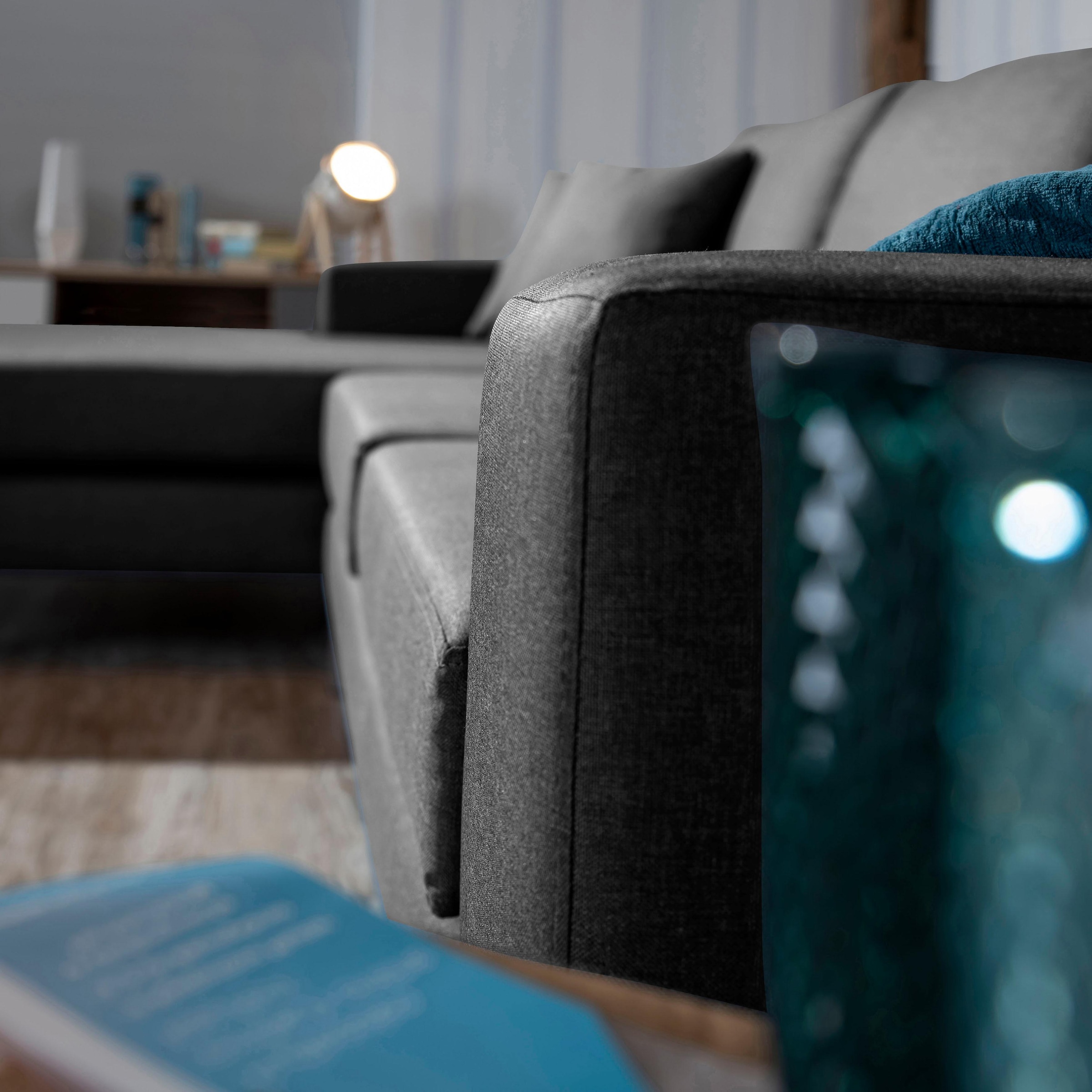 Max Winzer® Ecksofa »Flori Set inkl. Hocker, guter Sitzkomfort, aktuelles Design«, (Spar-Set, Ecksofa und Hocker), elegant mit abgewinkelten Chromfüßen, inklusive Zierkissen