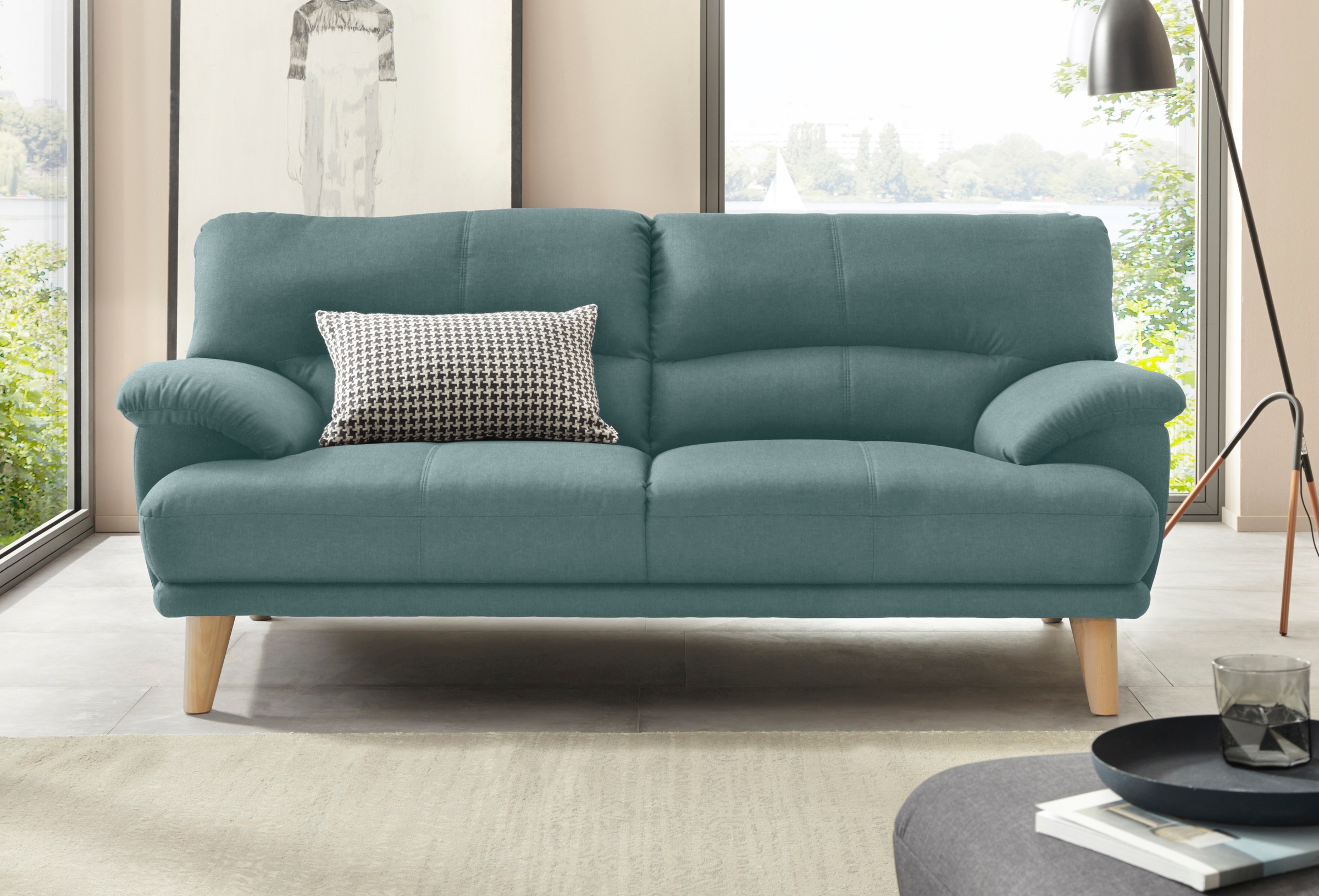 TRENDMANUFAKTUR 3-Sitzer »Cecilia, Sofa in italienischem Design«, mit tollem Sitzkomfort, extrabequeme Armlehnen, Holzfüße