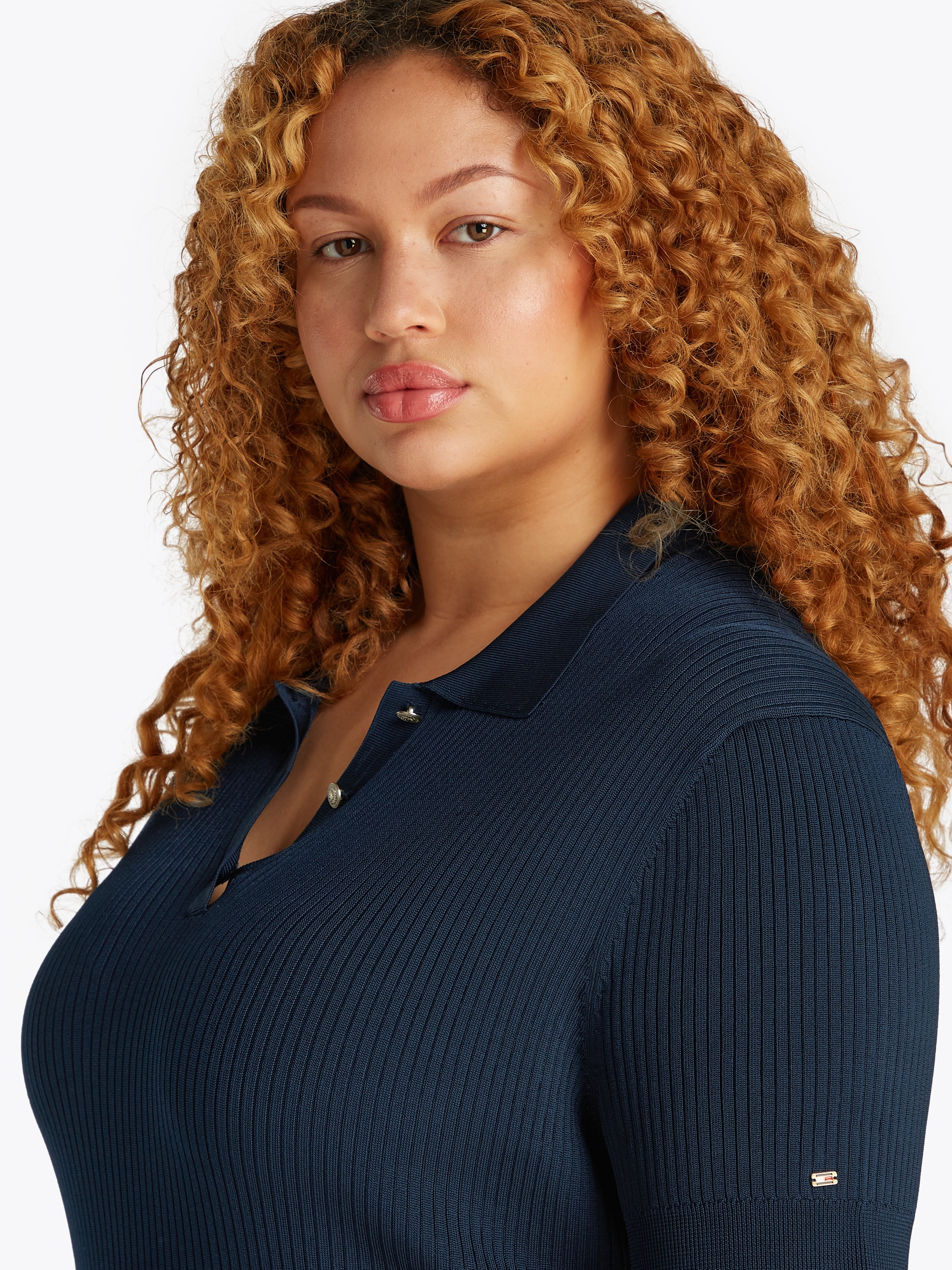 Tommy Hilfiger Curve Strickkleid »CRV RIB BTN F&F POLO SWT DRESS«, in Großen Größen, Polokragen, Logostickerei