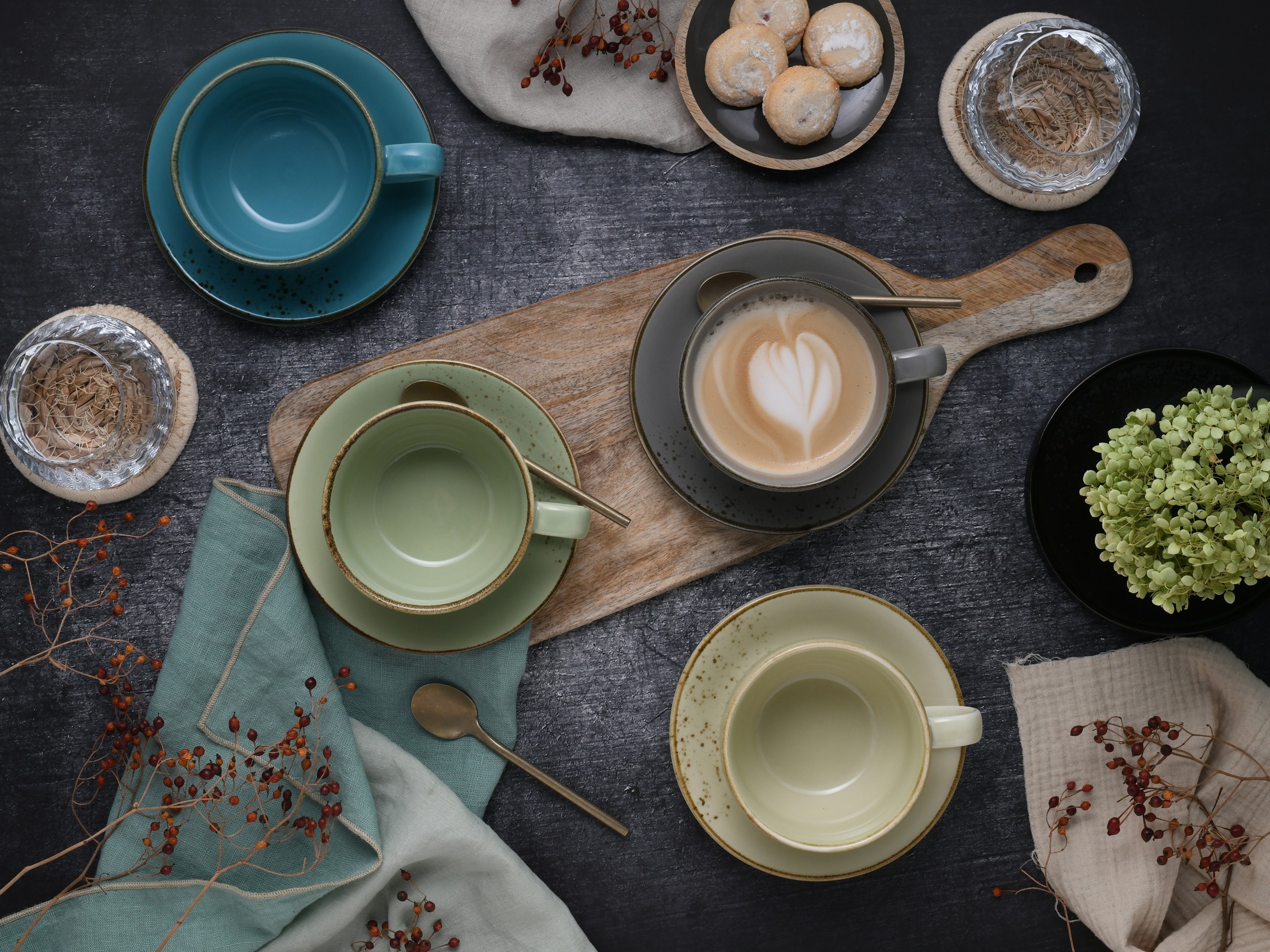 CreaTable Cappuccinotasse »Kaffeetasse NATURE COLLECTION« Tassen Set, naturfarben mit Sprenkel, 4 Tassen, 4 Untertassen