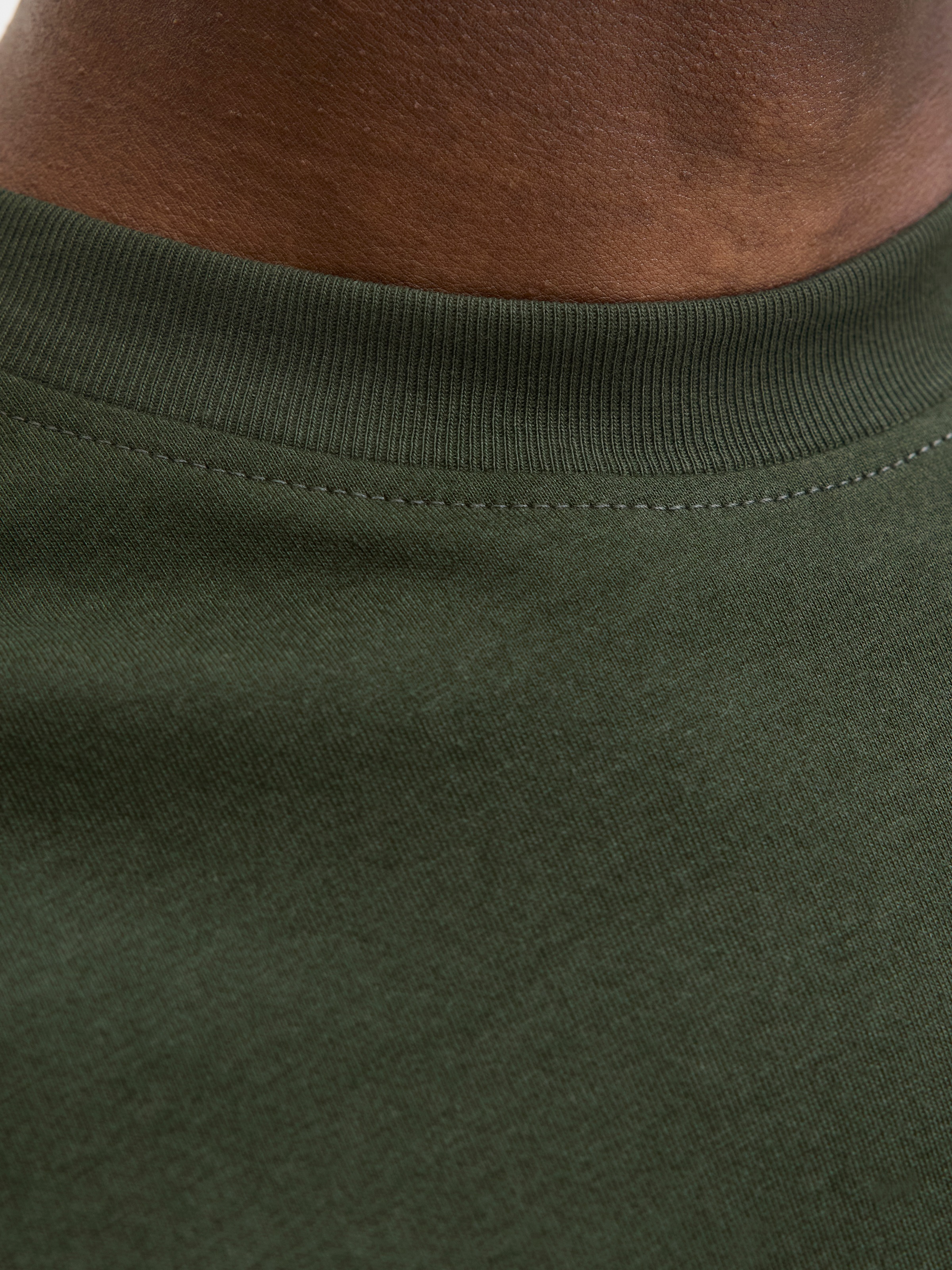 Jack & Jones Oversize-Shirt »JJEBRADLEY Oversize T-Shirt mit klassischem Rundhalsausschnitt« mit gekämmten Jersey