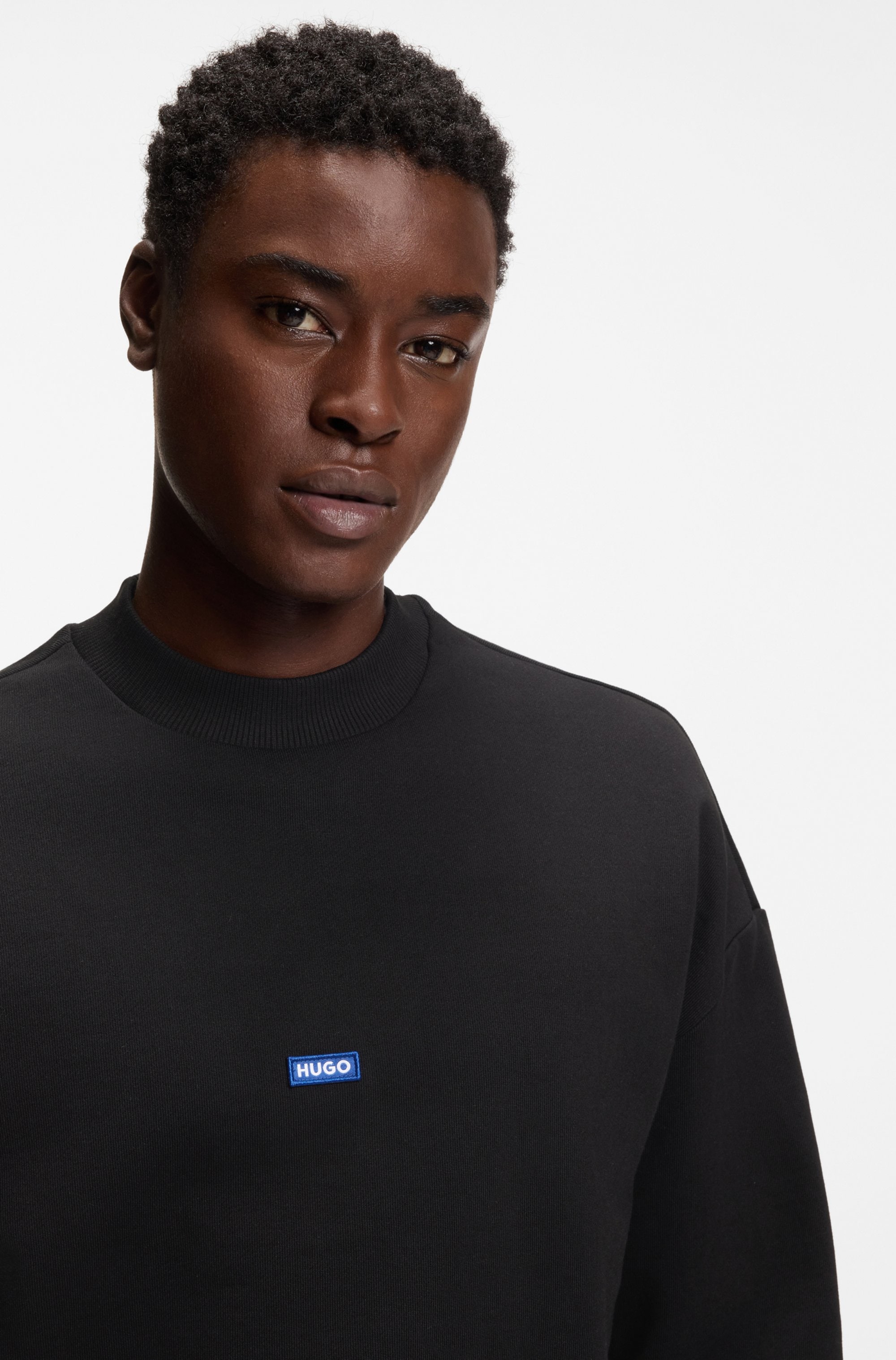 HUGO Blue Sweatshirt »Nedro«, Rundhalsausschnitt, Regular Fit,  Logo-Patch
