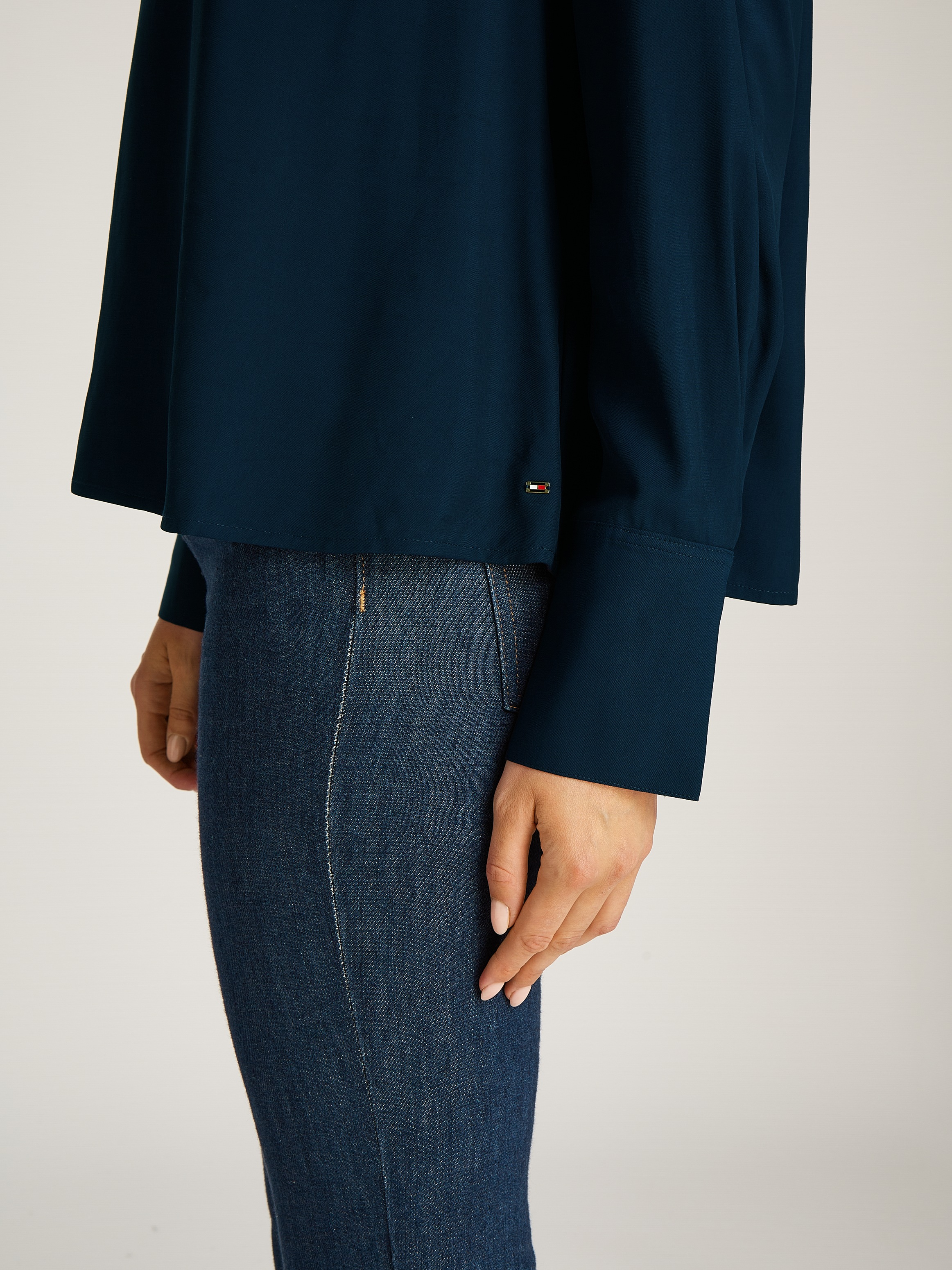 Tommy Hilfiger Langarmbluse »SOFT VIS V NECK LS BLOUSE«, mit Raffungen
