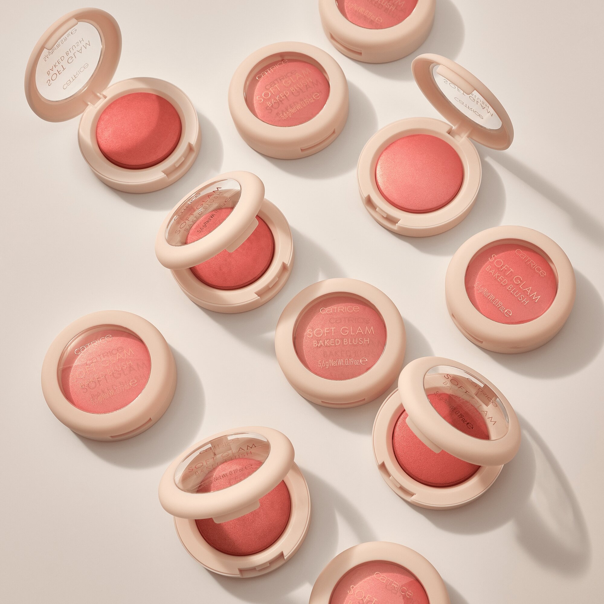 Catrice Rouge »Soft Glam Baked Blush« Lichtreflektierende Perlen für eine strahlende Ausstrahlung