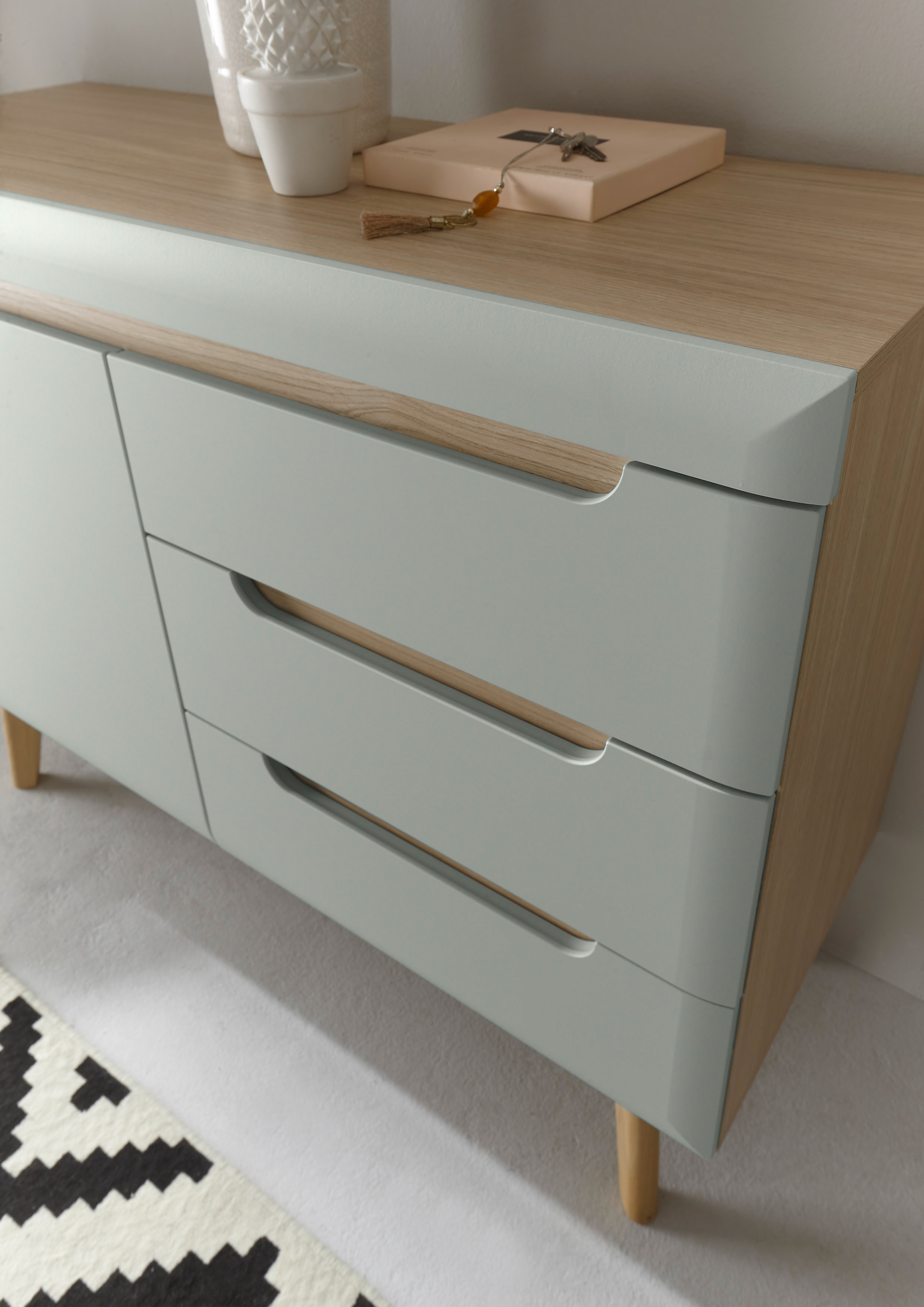 INOSIGN Sideboard »Torge, Anrichte, Kommode, Schubladenschrank«, (1 St.), abgeschrägte Füße, drei Farben, Scandi Design, 107 cm breit