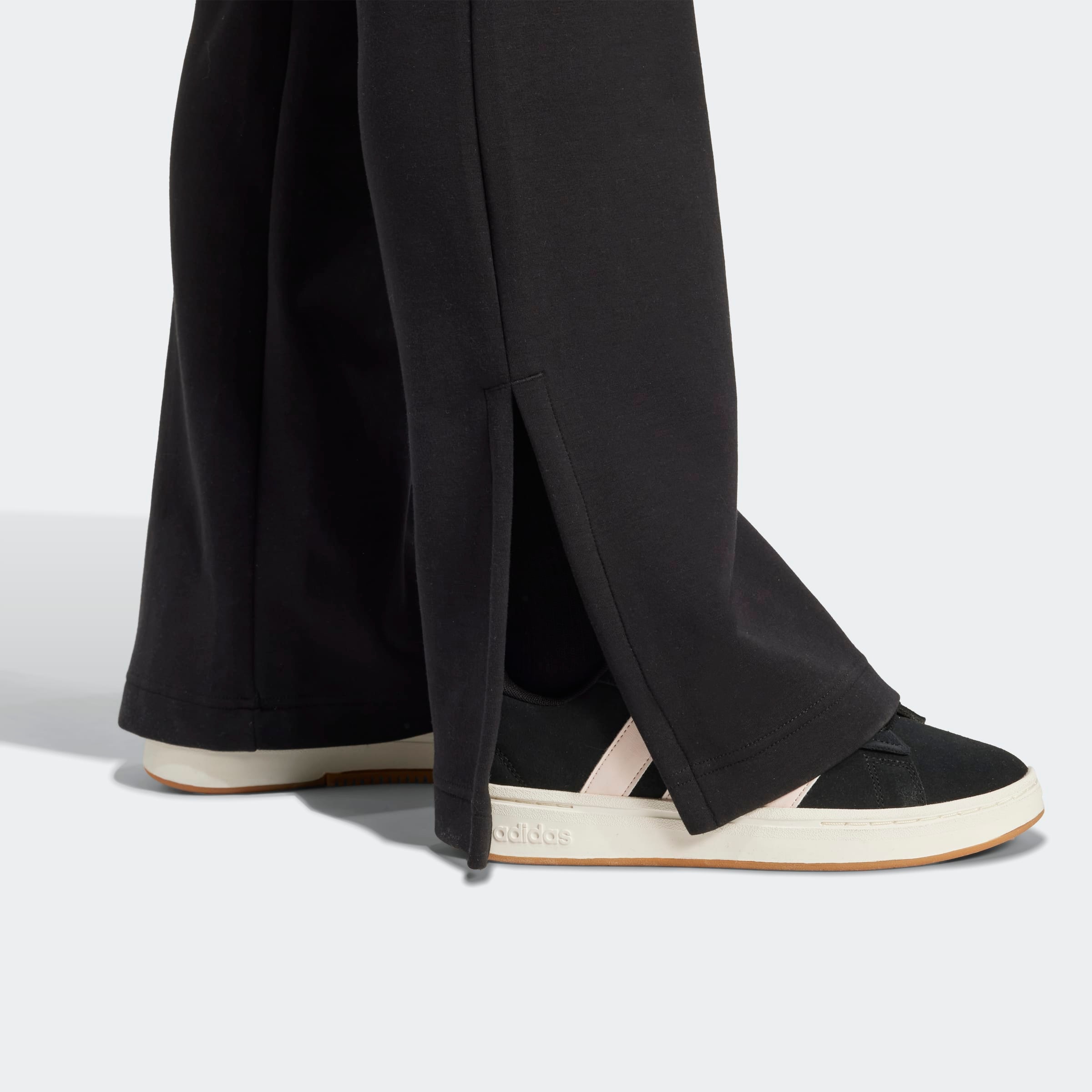 adidas Sportswear Sporthose »SOFT LUX AUSGESTELLTE«  schlanke Passform, mittelhoher Bund, mit Gummizug