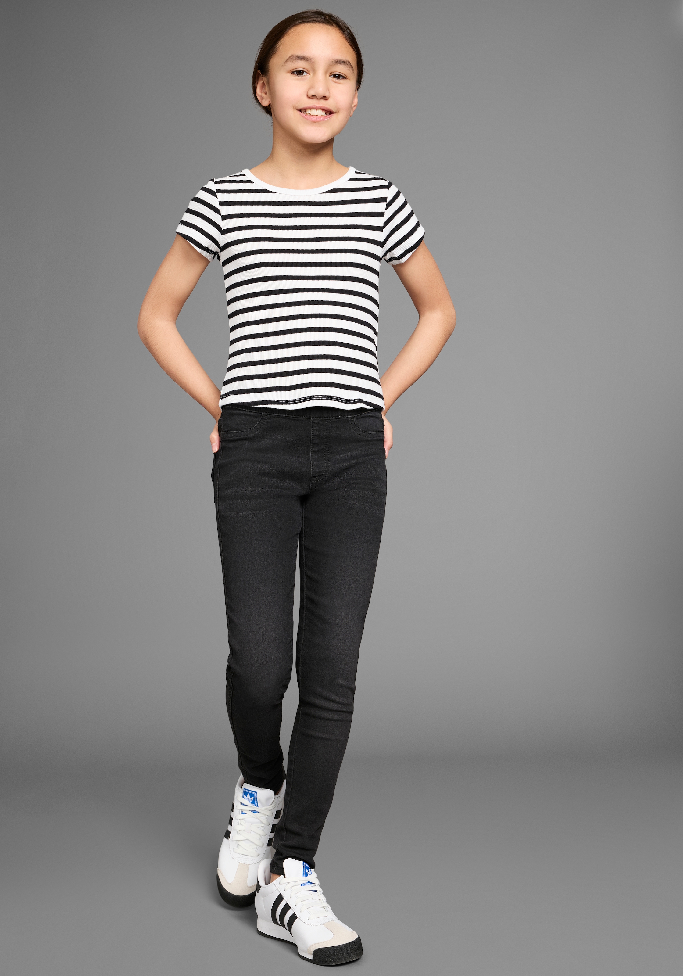 KIDSWORLD T-Shirt »2er Pack T-Shirts in elastischer Rippqualität« Packung, 2, 2 Stk. 2er Packung T-Shirts