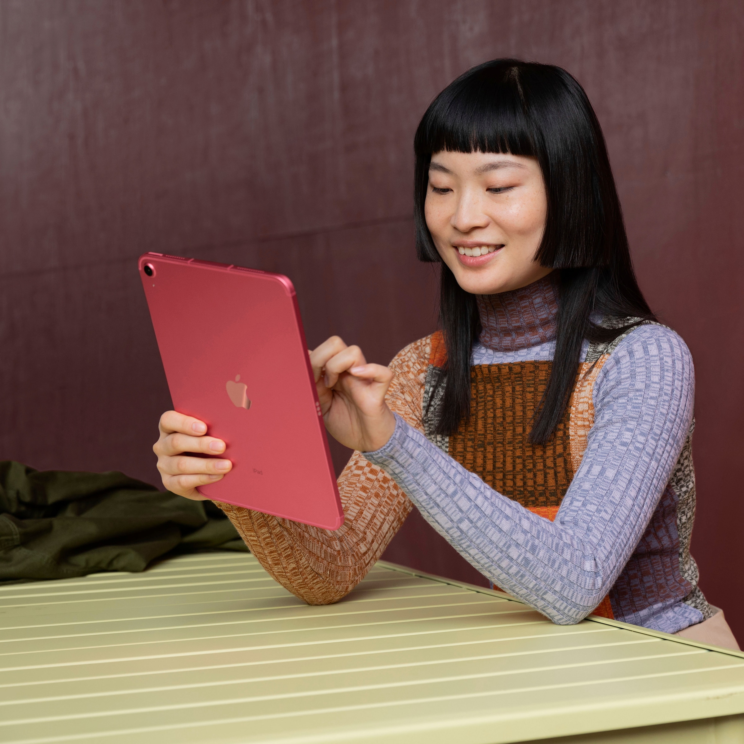 Apple Tablet »iPad Wi-Fi + Cellular 10. Generation inklusive Poweradapter«, (27,68 cm / 10,9 Zoll), iPadOS, 5G,)