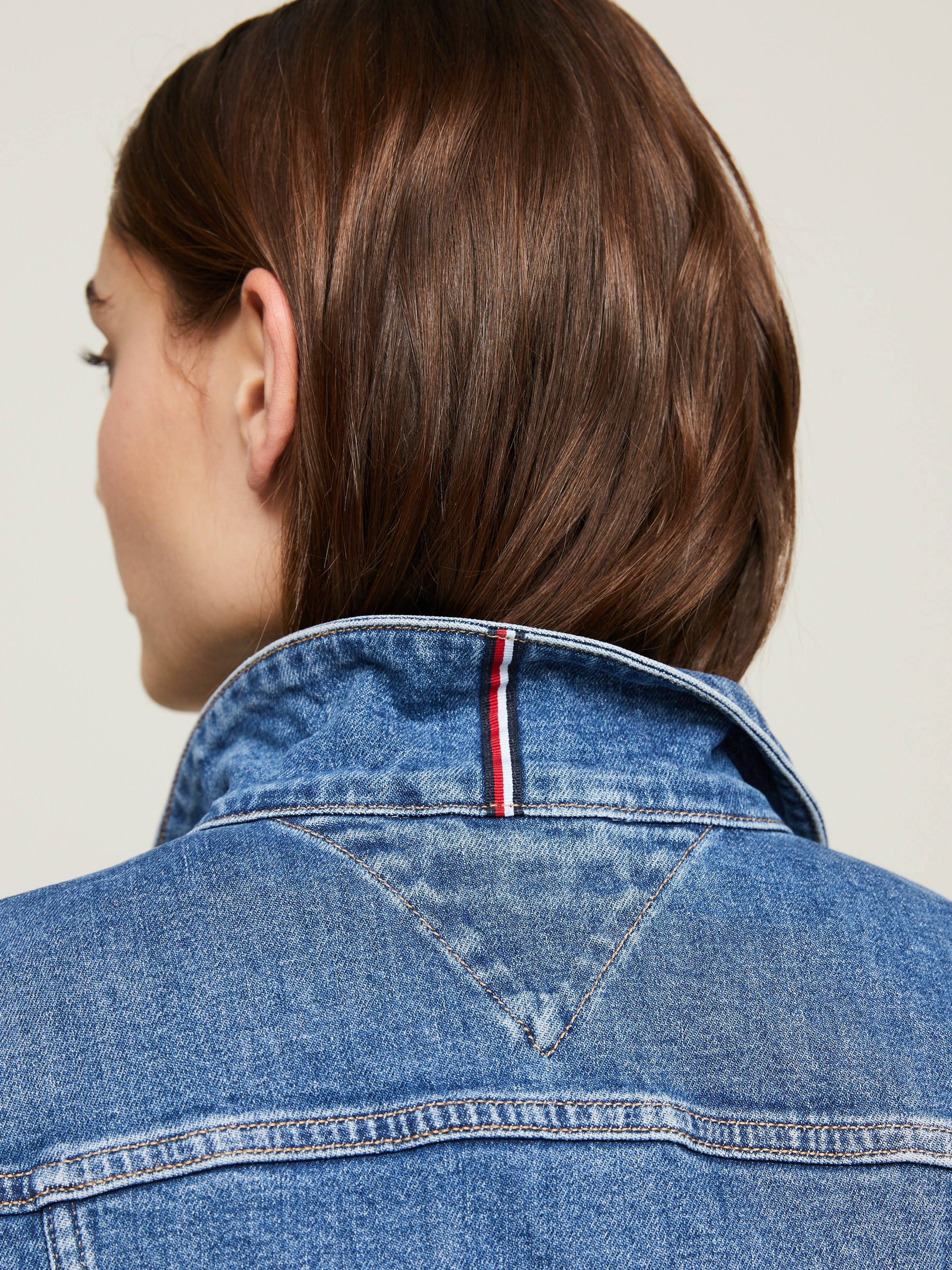 Tommy Hilfiger Jeansblazer »DNM SLIM JACKET MEL«, mit Markenlabel