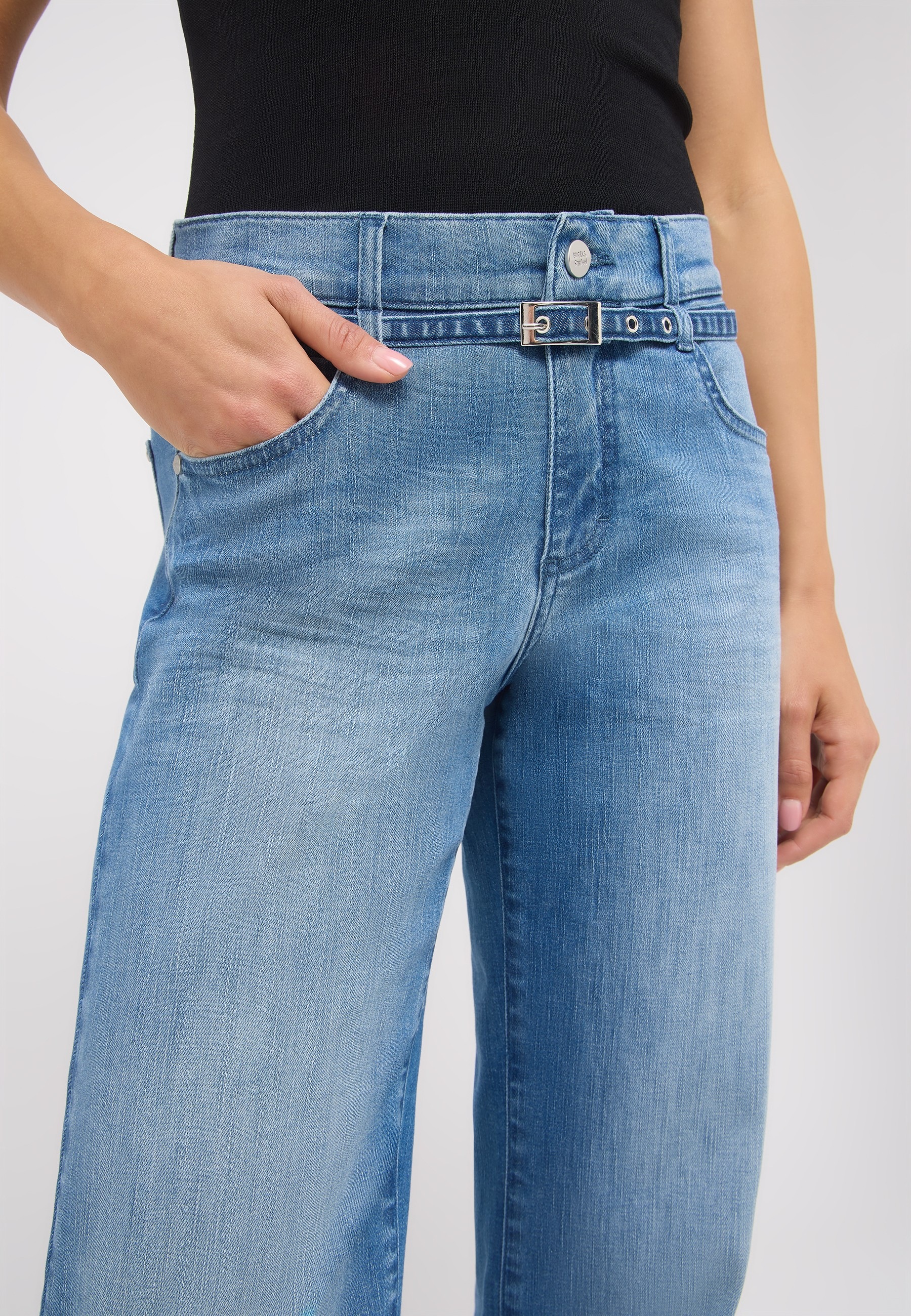 ANGELS Relax-fit-Jeans »LIZ BELT«, mit integriertem Gürtel