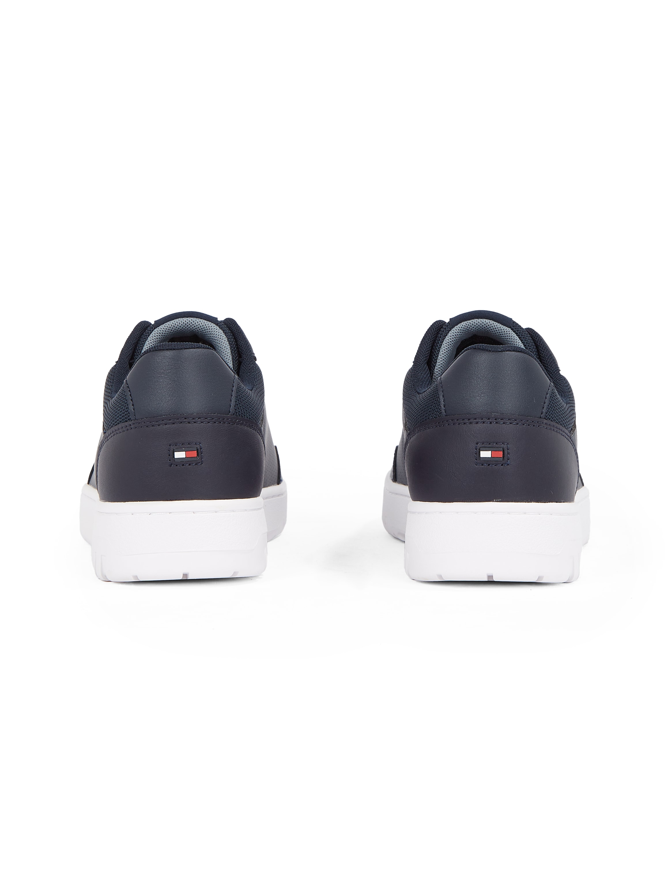 Tommy Hilfiger Sneaker »TH BASKET CORE LTH PINPERF«, Freizeitschuh, Halbschuh, Schnürschuh mit gepolstertem Schaftrand