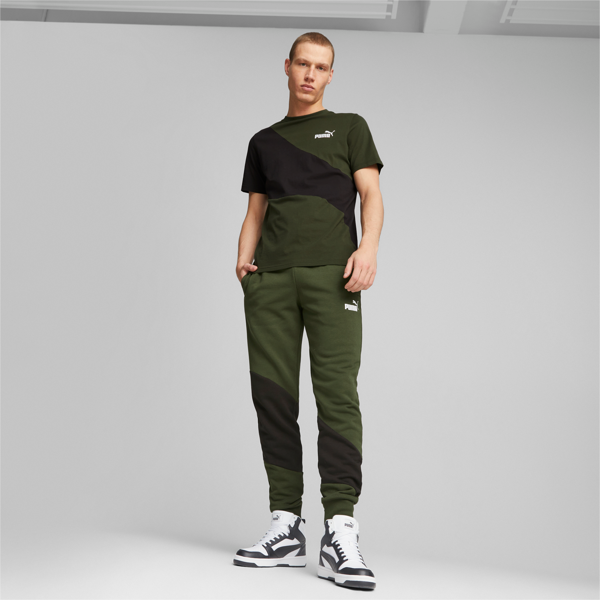 PUMA Sneaker »REBOUND V6«  knöchelhoch, wasserabweisendes Obermaterial, weiche Innensohle
