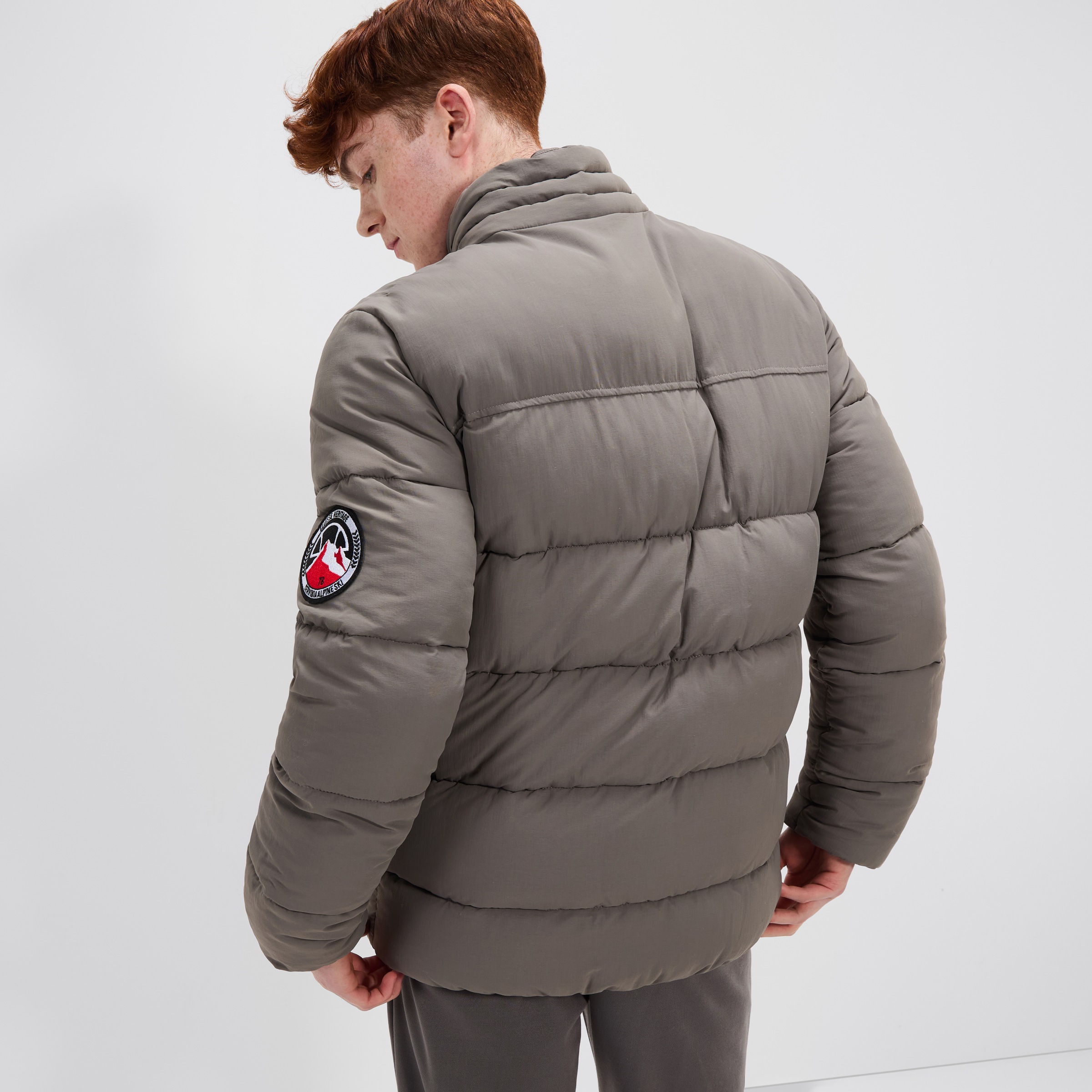 Ellesse Outdoorjacke »NEBULA PADDED JACKET«, (1 St.)