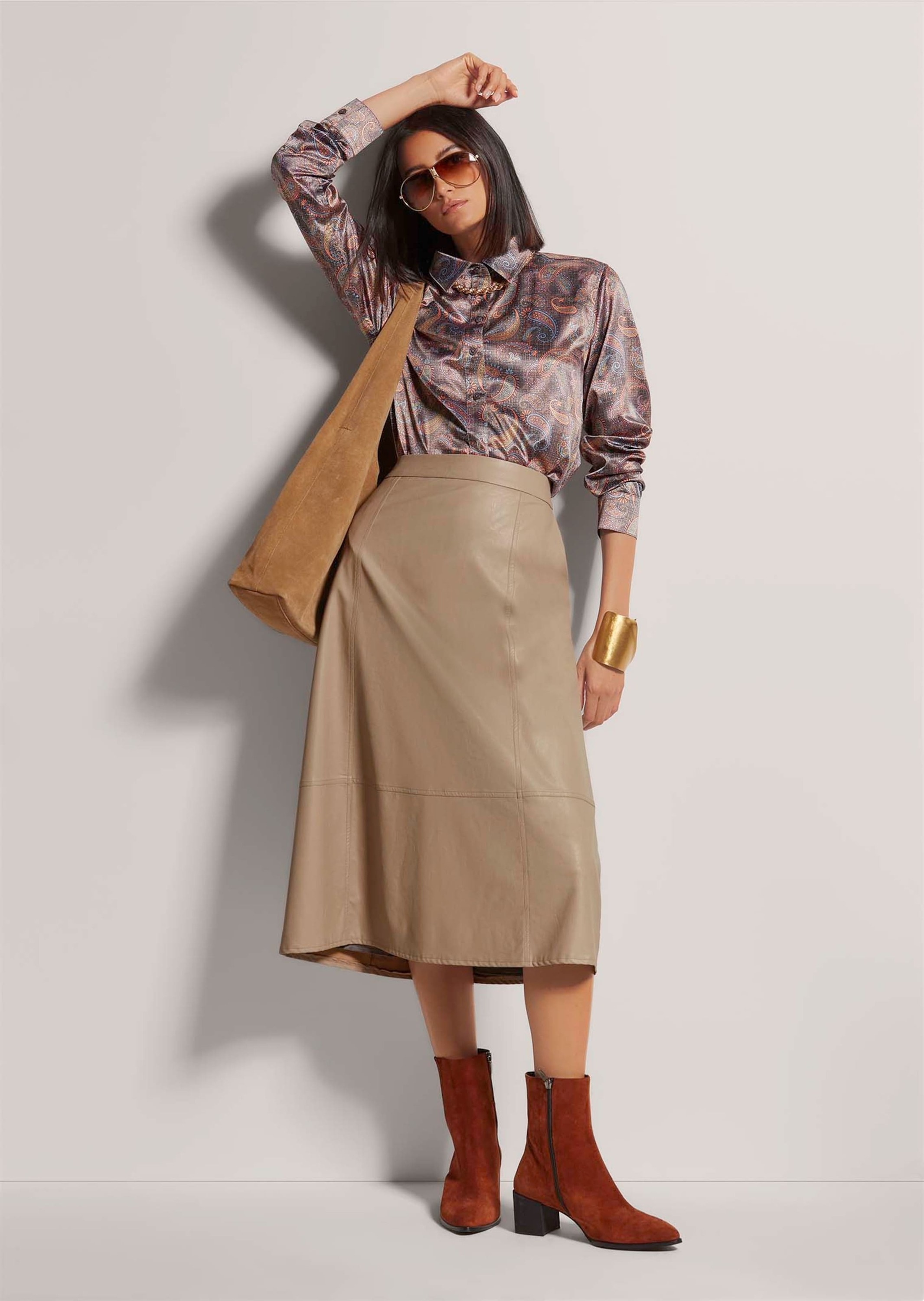 MADELEINE Langarmbluse »Bluse Satinbluse mit Knopfmanschetten«