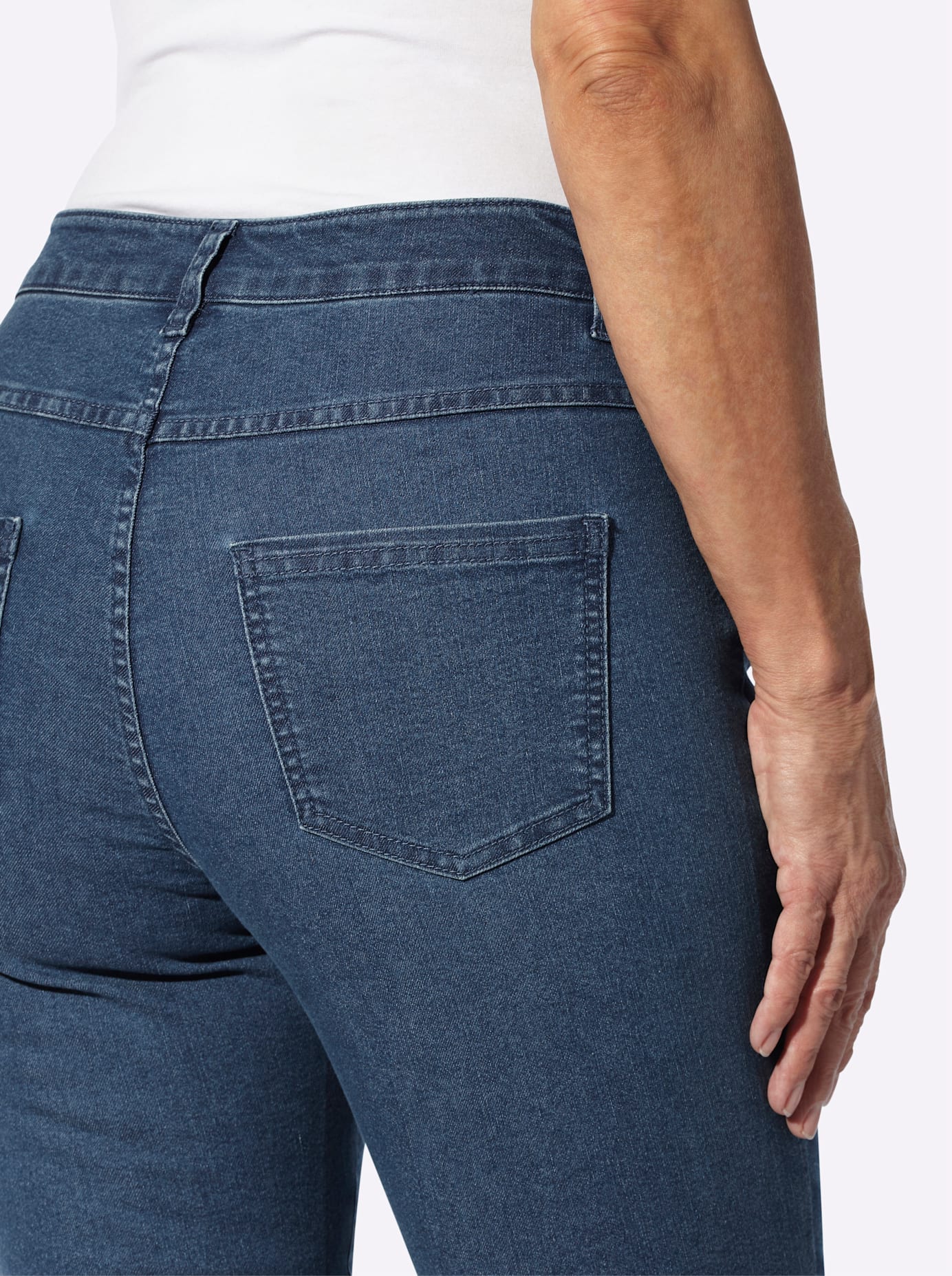 Classic Basics Trachtenjeans 1