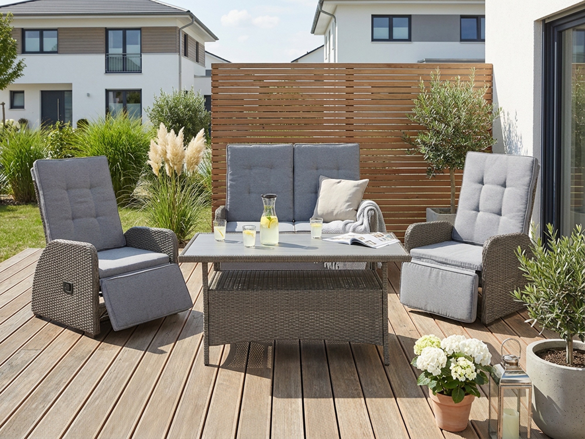 KONIFERA Gartenlounge-Set "Vigo" Set, 2x Sessel, 1x 2er Sofa, 1x Tisch 120x60x60cm, inkl. Auflagen, 8 Stk. tlg. Polyrattan, Aluminium, verstellbare Rückenlehne und Fußablage