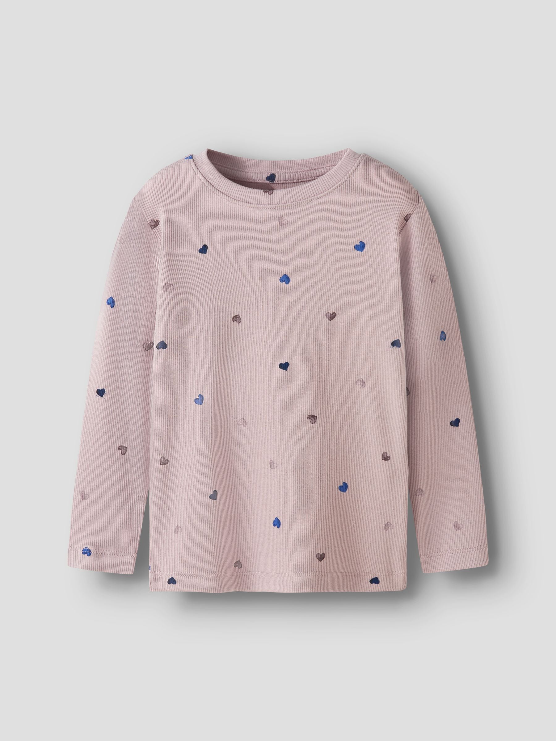 Name It Langarmshirt »NMFNUTTI LS TOP NOOS« mit tollem Herzchen-Alloverprint