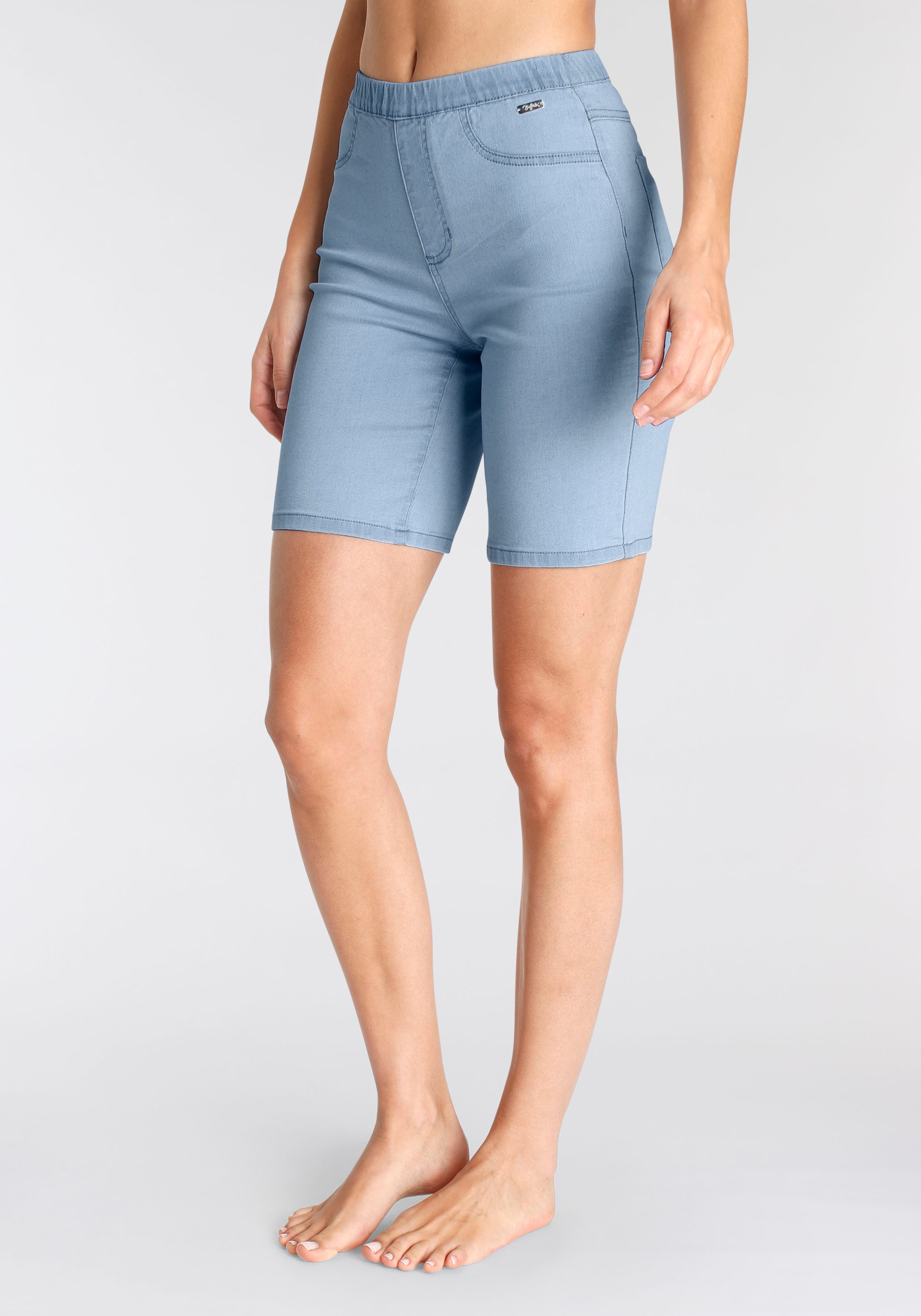 Buffalo Bermudas, im elastischem Denim mit zwei Gesäßtaschen