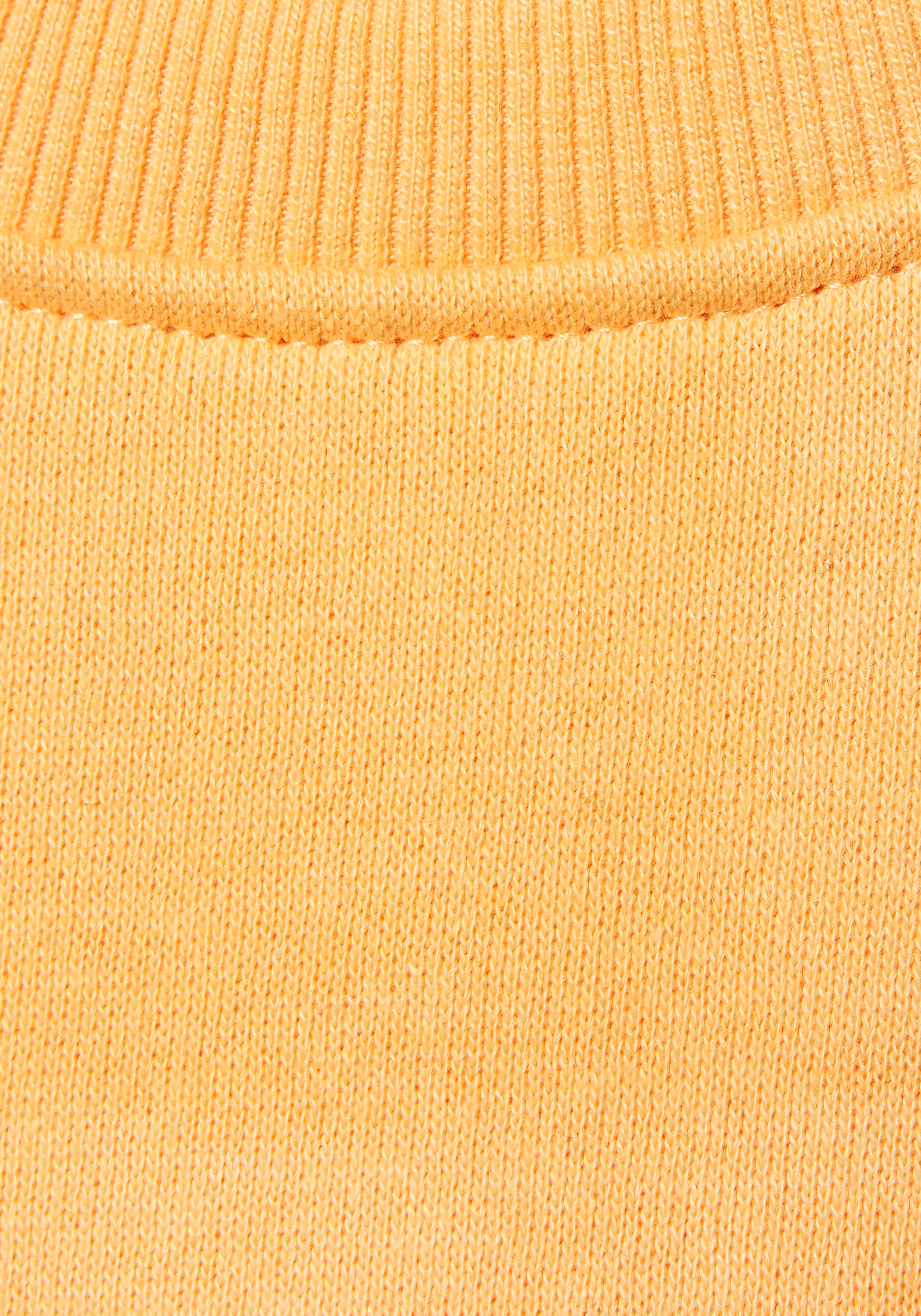 Buffalo Sweatshirt, Loungeshirt mit großem Rückenprint- mit Glanz-Effekt, Loungewear