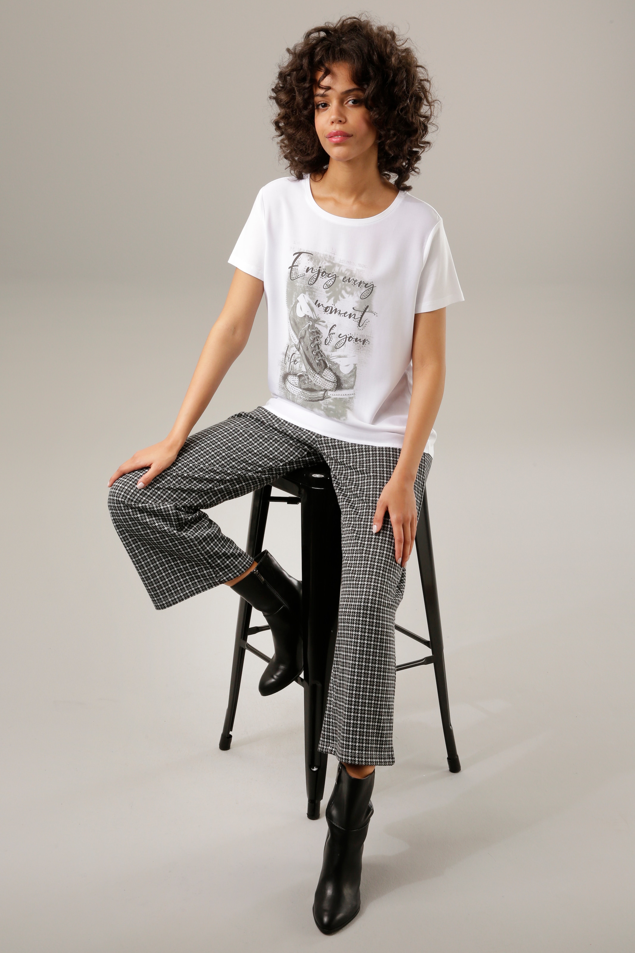 Aniston CASUAL Shirtbluse, mit Glitzersteinchen verzierter Frontdruck