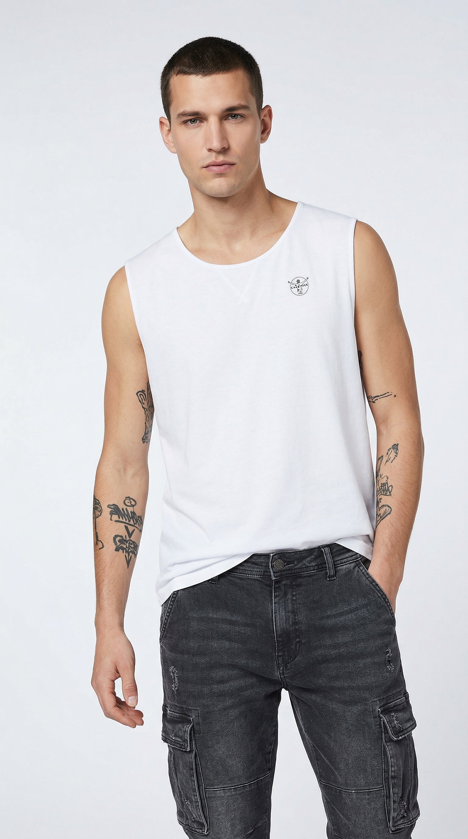 Chiemsee Tanktop »2pack Men Tank Top« Packung, 2 für vielseitige Aktivitäten, ideal für Schwimmen, sportlicher Stil