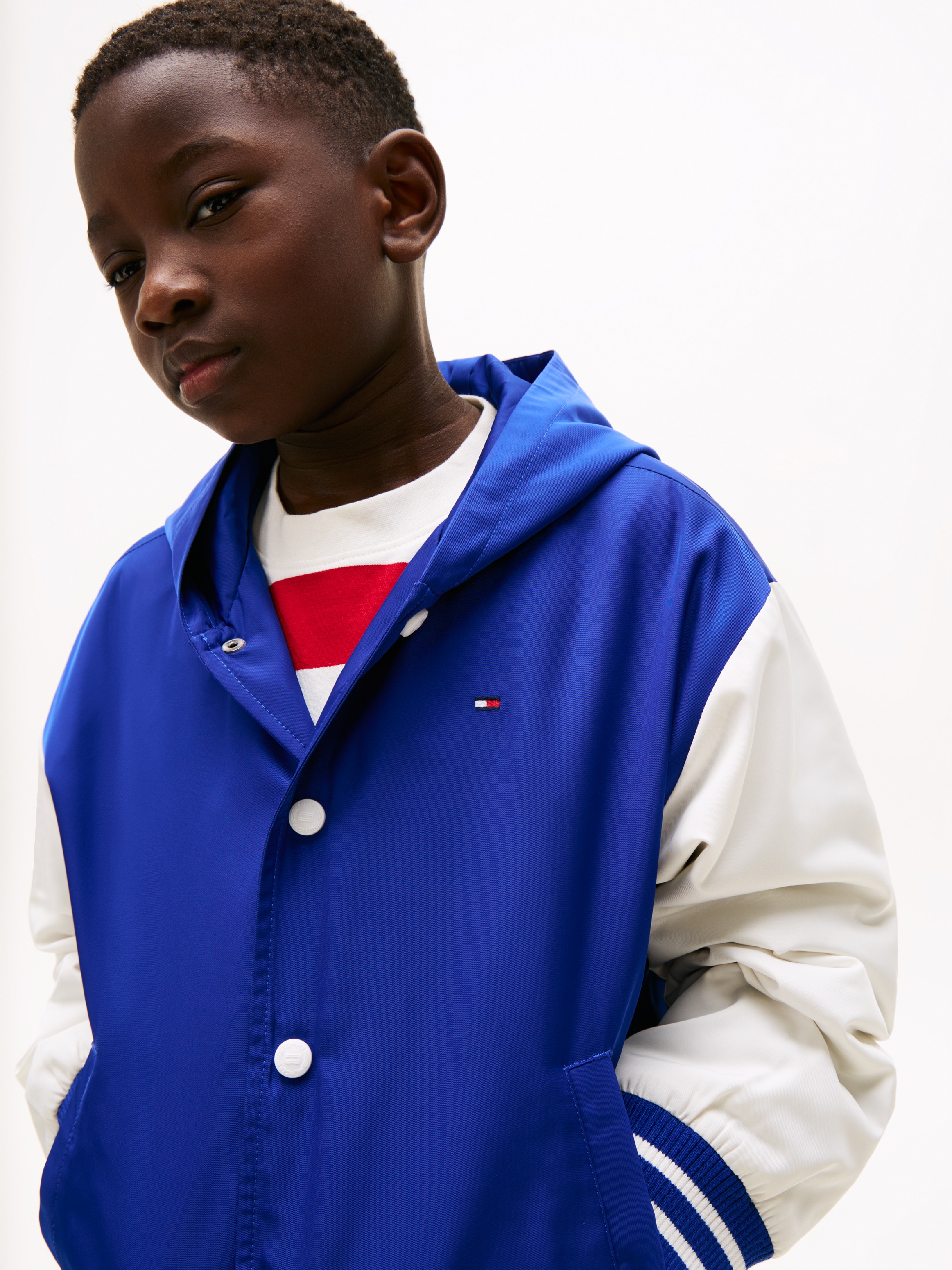 Tommy Hilfiger Bomberjacke »HOODED GRAPHIC BOMBER«, mit Kapuze, mit großem Logo, Kontrast-Streifen