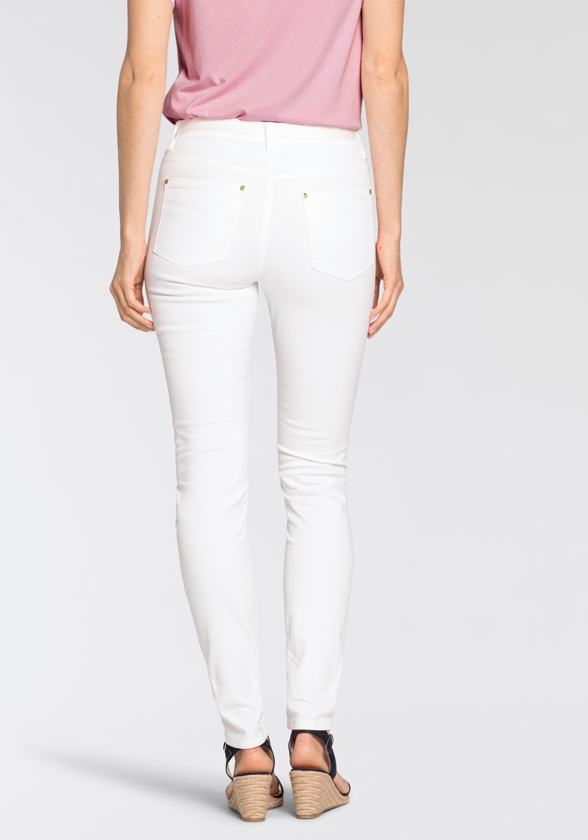DELMAO Röhrenjeans, (Set, mit Gürtel), schmale Passform, schmale Beinform, normale Leibhöhe, knöchellang