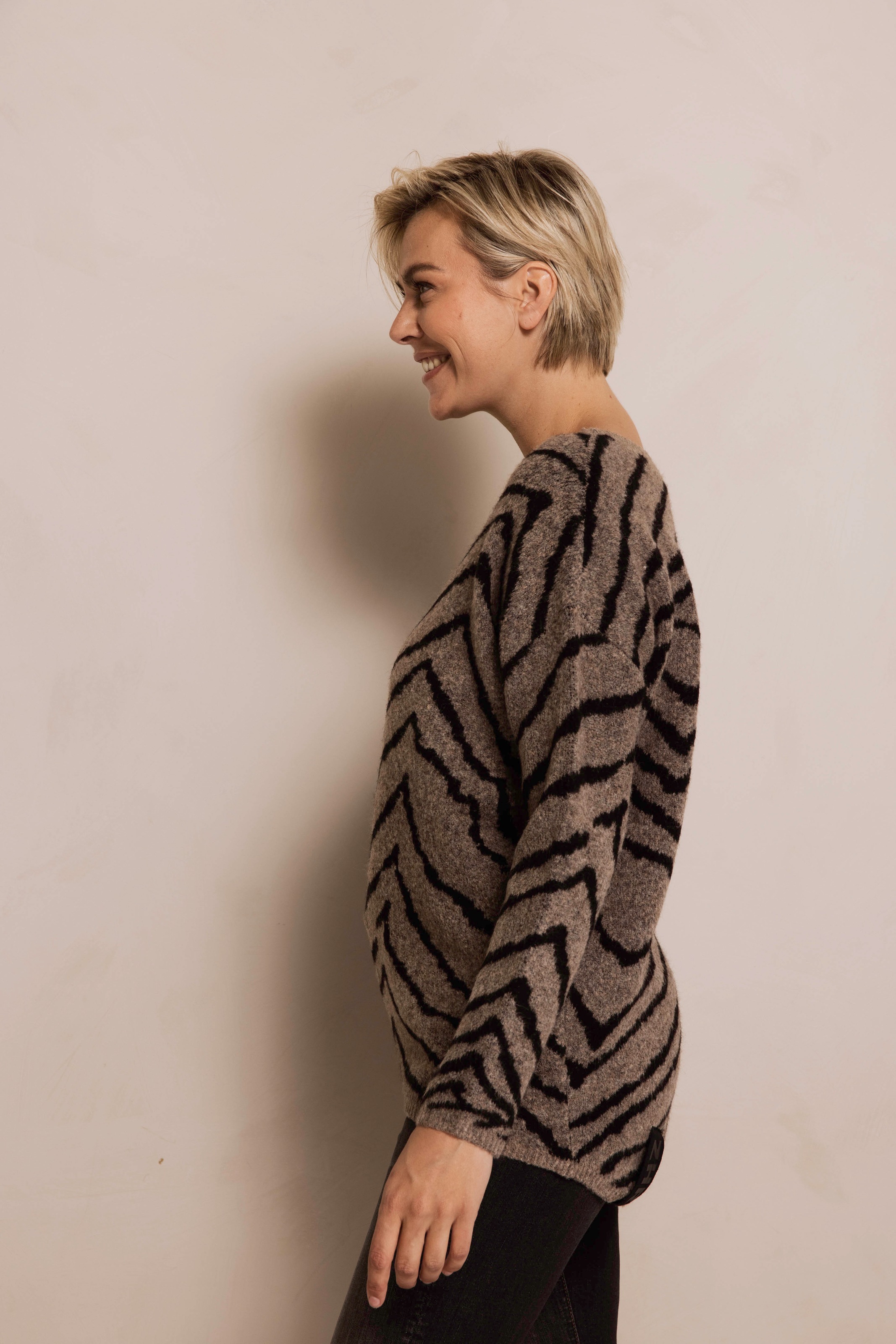 Zhrill Strickpullover »ZHNINA ZEBRA« mit Animal-Streifen-Print, mit Wolle