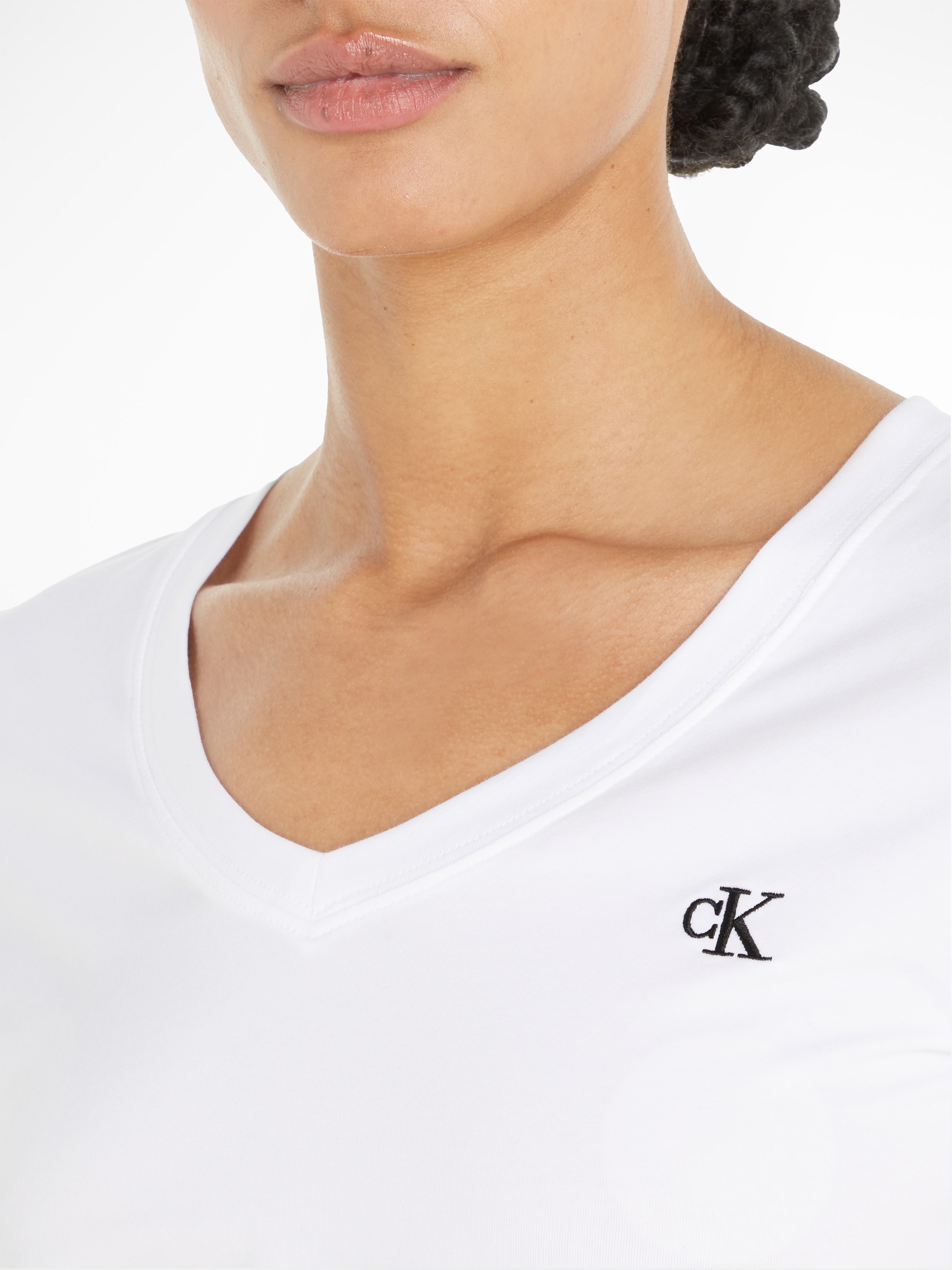 auf ♕ STRETCH Calvin Brusthöhe V-NECK«, bei Klein Calvin (1 V-Shirt Jeans Klein »CK Logo-Stickerei tlg.), EMBROIDERY mit kleiner