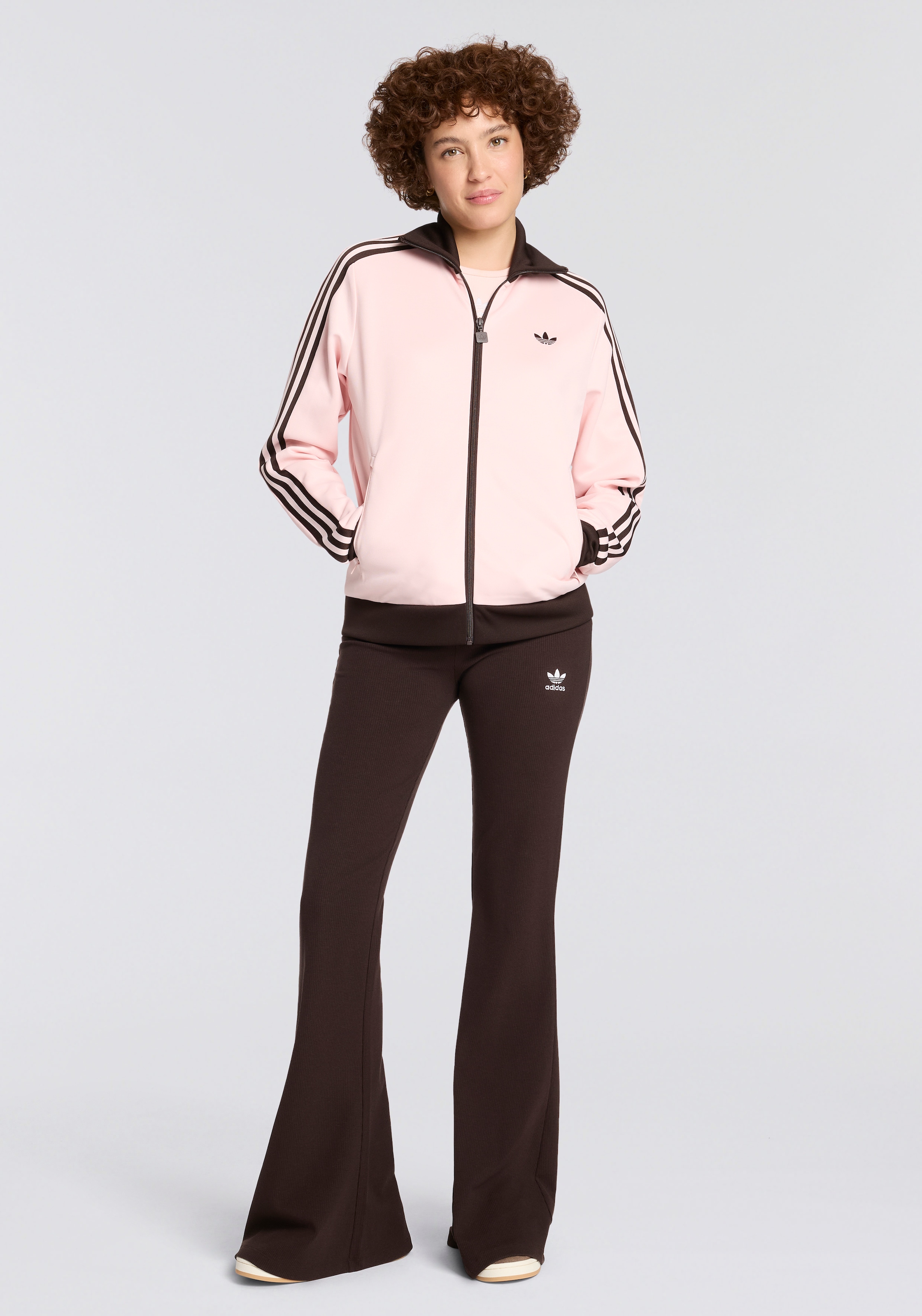 adidas Originals Trainingsjacke »CLASSIC TT« für Erwachsene, mit Reißverschluss, aus Baumwolle, reguläre Passform