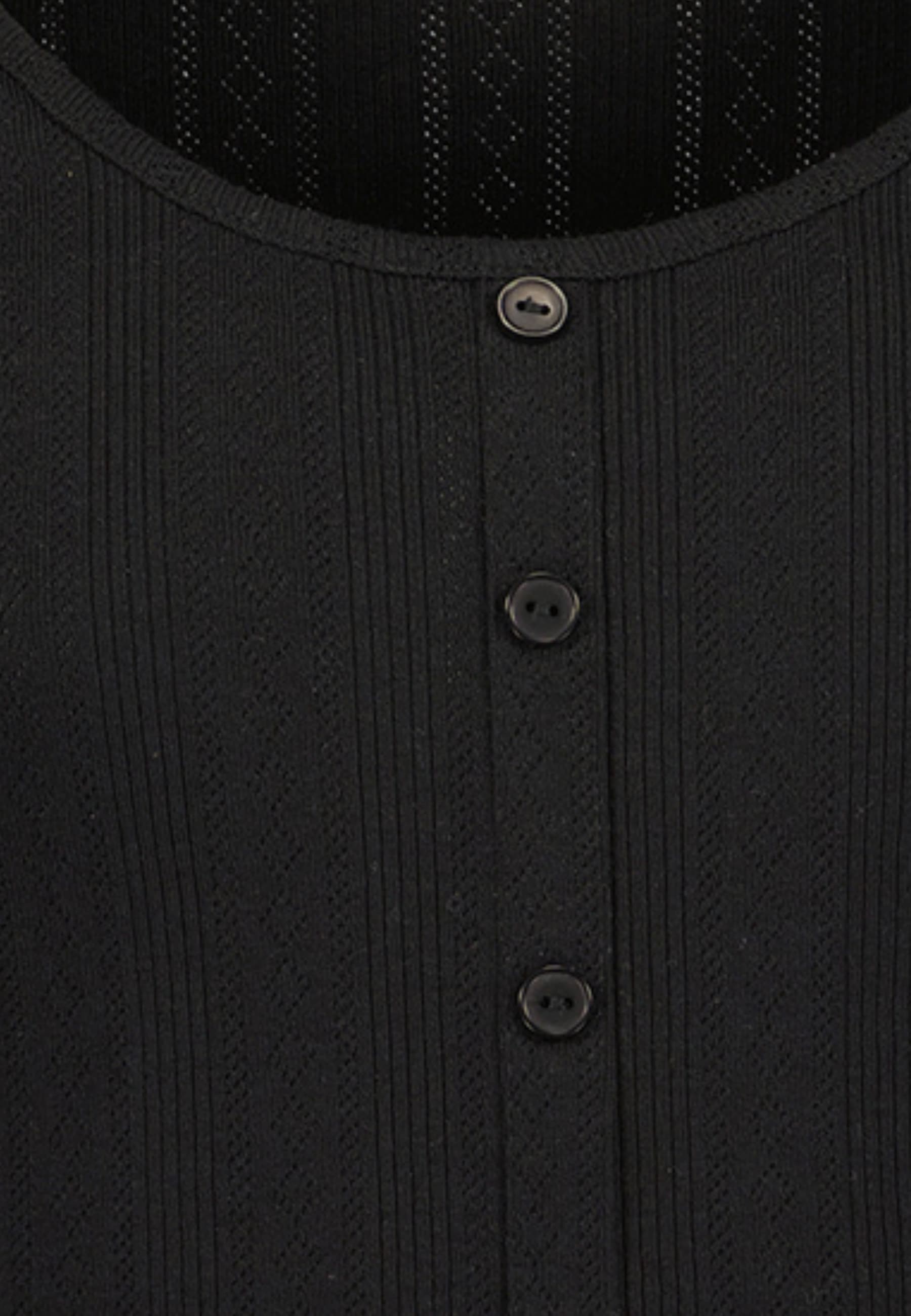 Blue Seven Langarmshirt im leichten Sommer-Jacquard und mit Deko-Knopfleiste