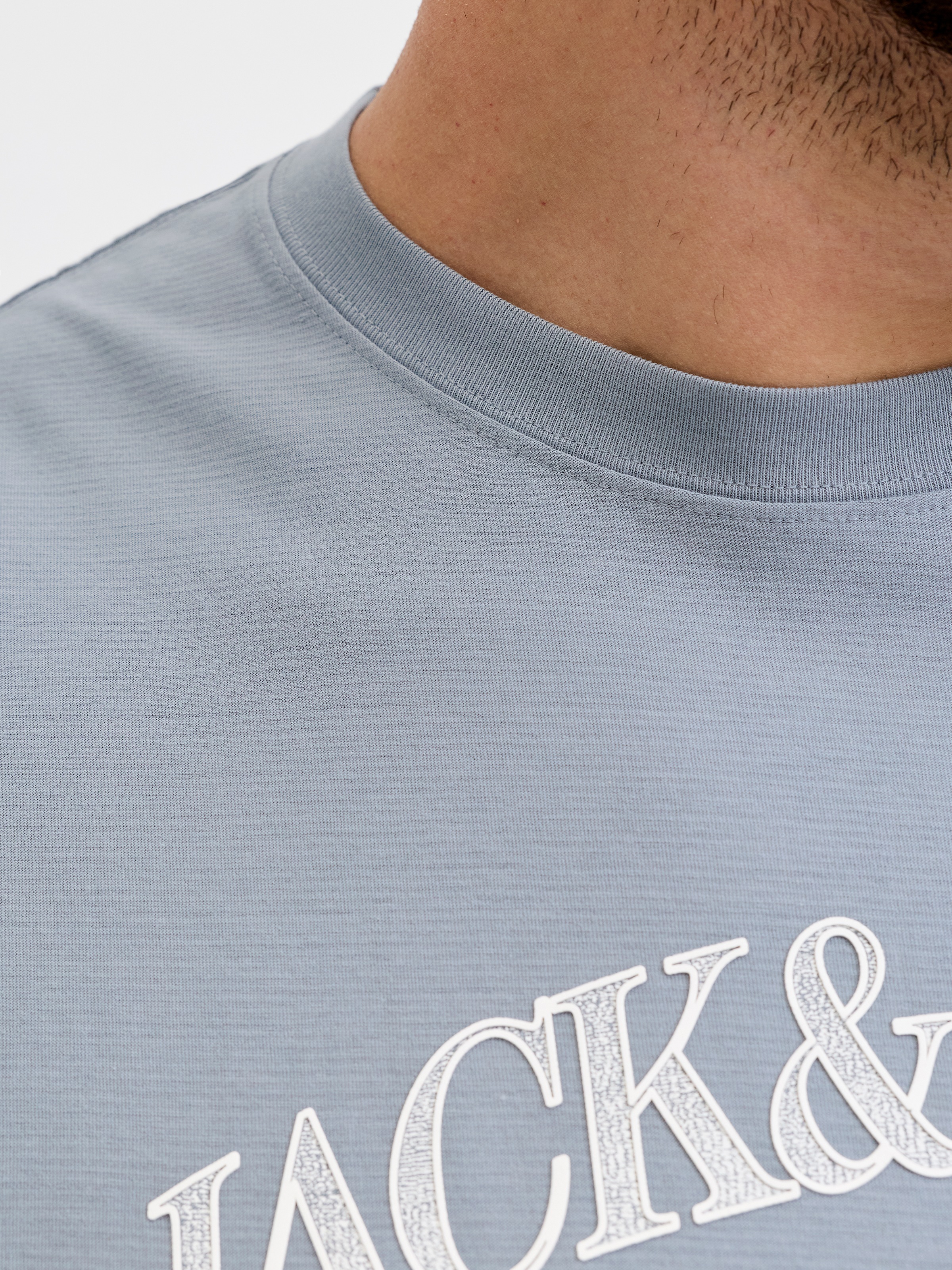 Jack & Jones PlusSize T-Shirt »JORCASSIS BRANDING TEE SS CREW NECK PLS« mit Logo Schriftzug