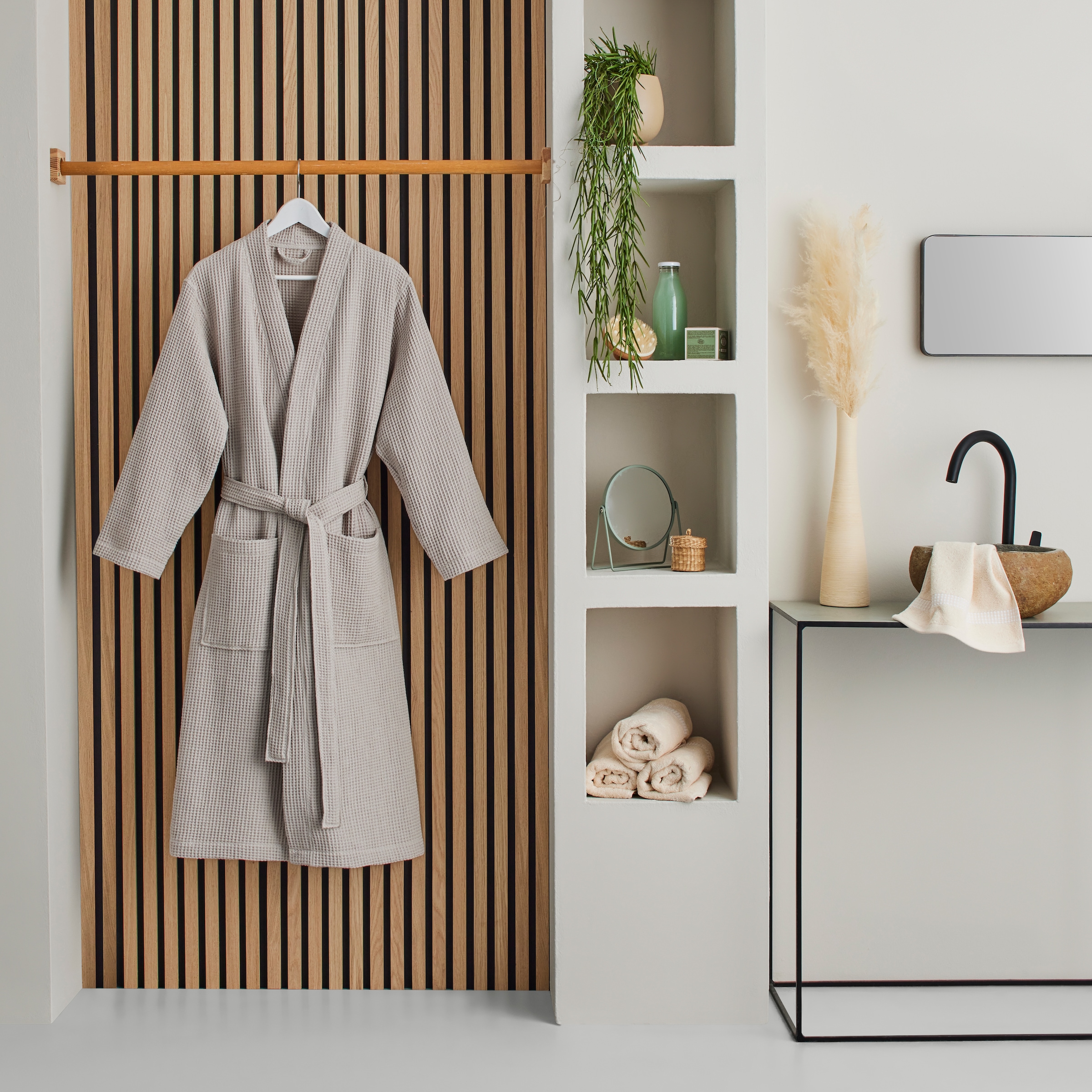 OTTO home Unisex-Bademantel »Inga, Waffelpiqué, leicht, ideal für Sauna & Spa, Hotelbademantel« 1 Stk. kleines Packmaß, Taschen, Damen & Herren, S-3XL, Morgenmantel