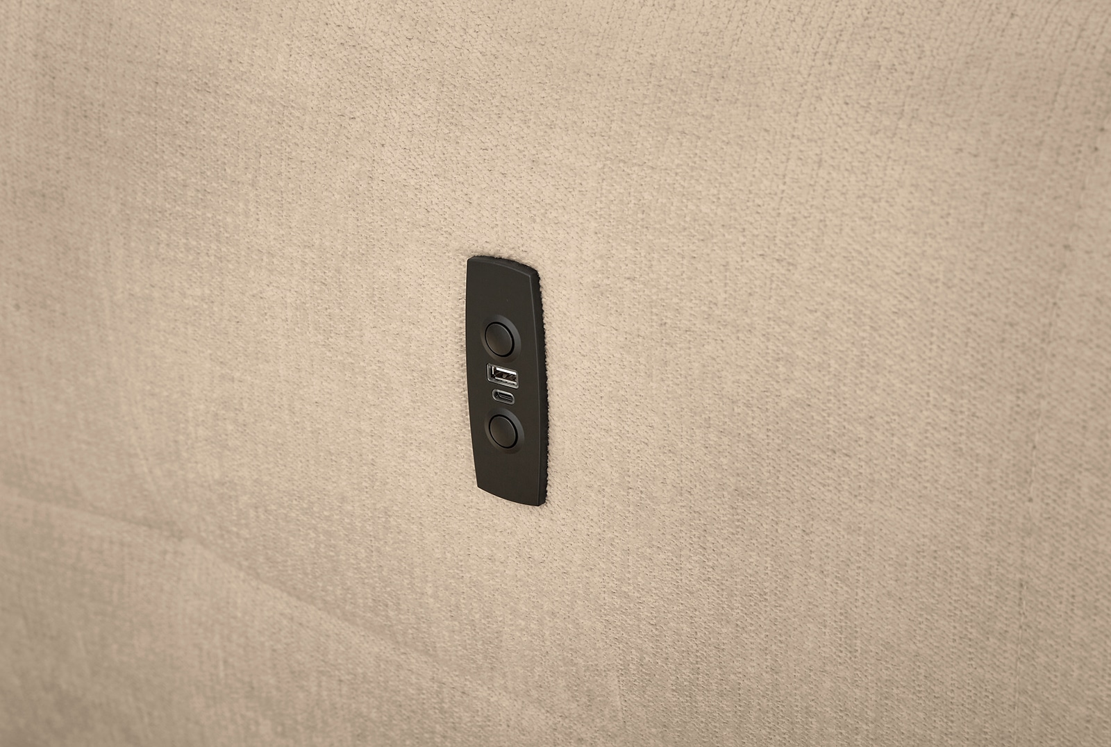 Jockenhöfer Gruppe Ecksofa »Zoom, L-Form, 140kg Belastbarkeit je Sitzplatz«, 60cm elektromotorische Sitztiefenverstellung,USB-Ladeports,Kopfstützen