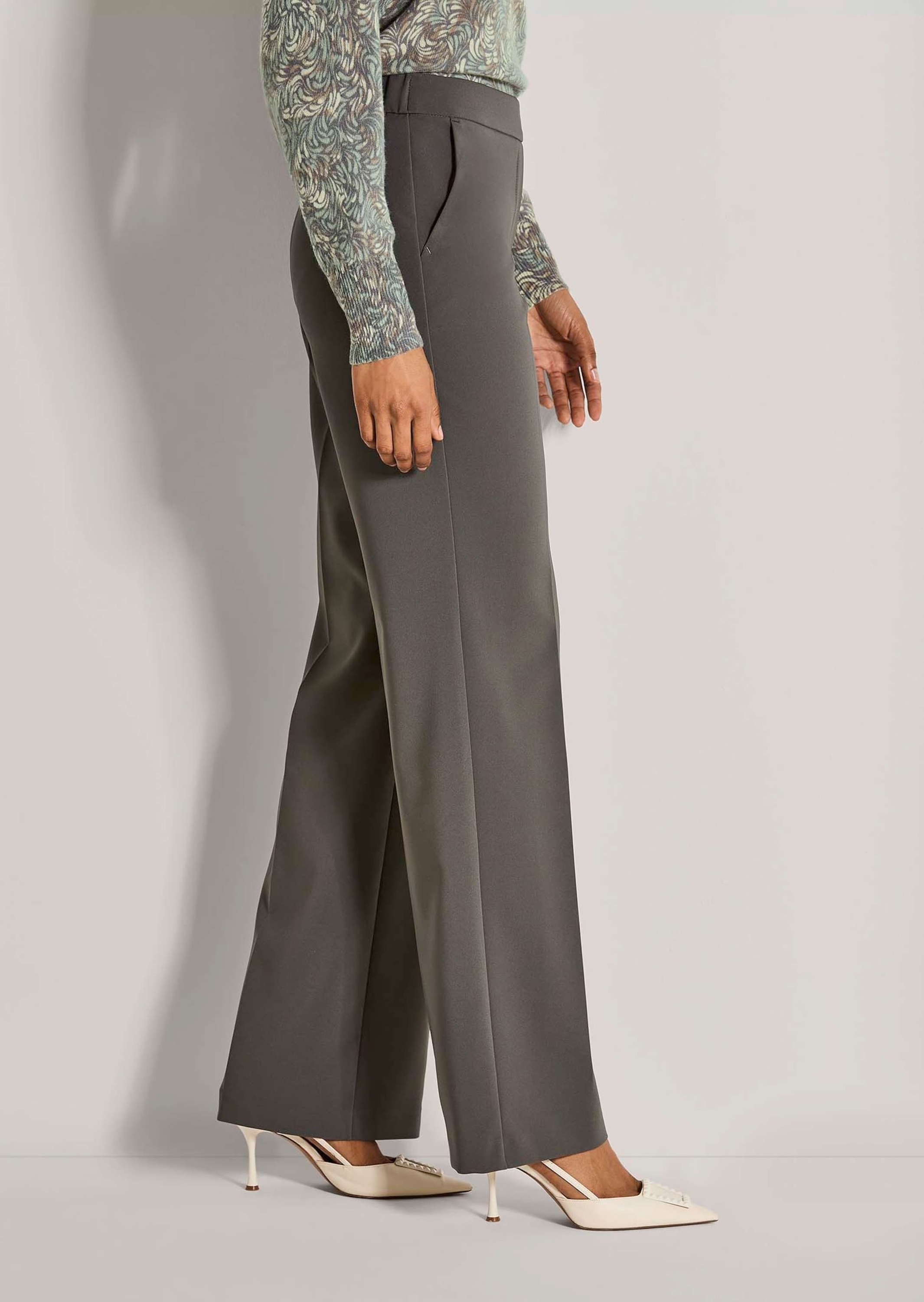 MADELEINE Stoffhose »Schlupfhose Elegante Damenhose mit Bügelfalten«