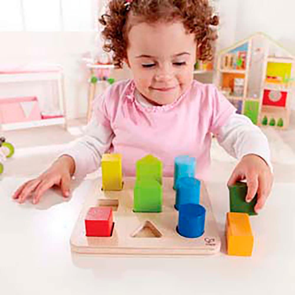 Hape Steckspielzeug »Farben- und Formensortierer«