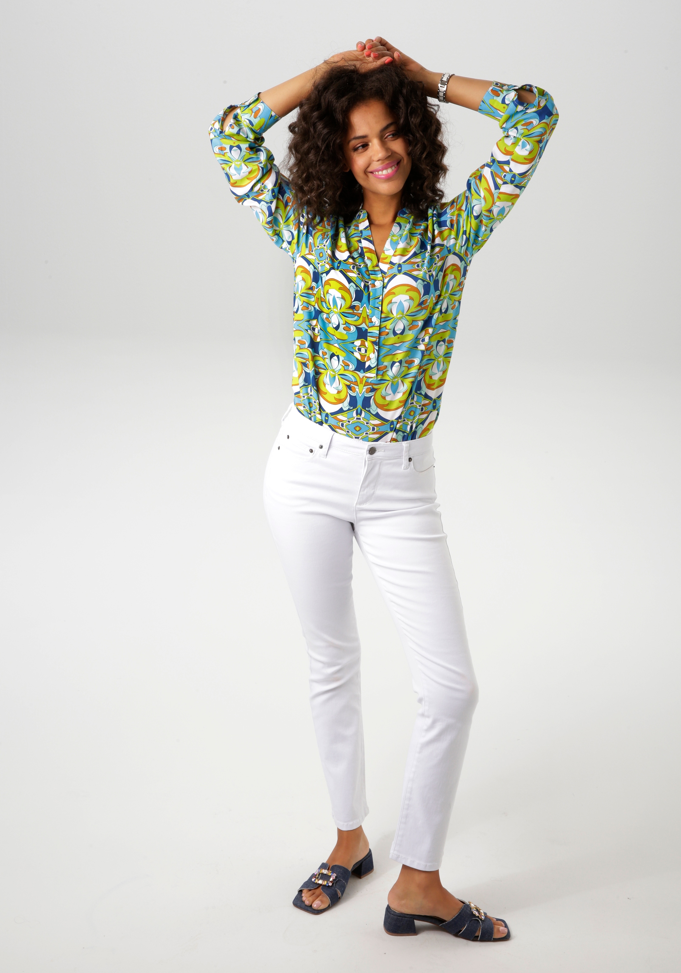 Aniston CASUAL Schlupfbluse, mit extravagantem, grafischen Druck