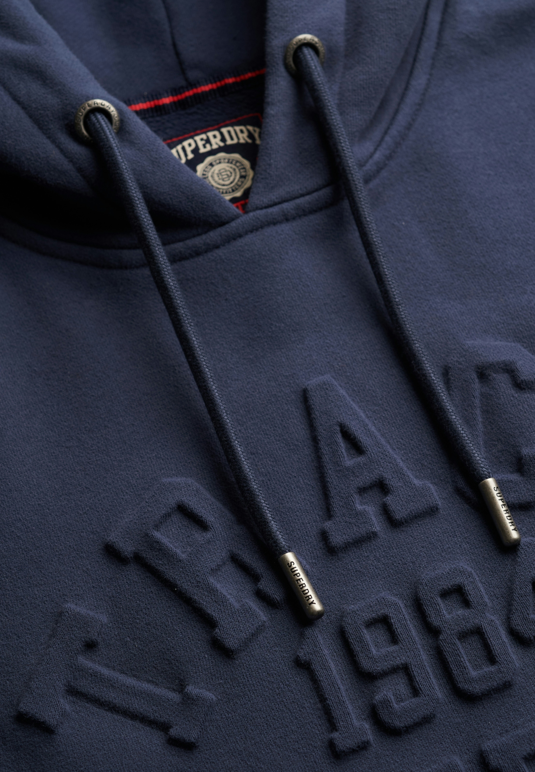 Superdry Kapuzensweatshirt »ATHLETIC EMBOSS RELAXED HOOD«
