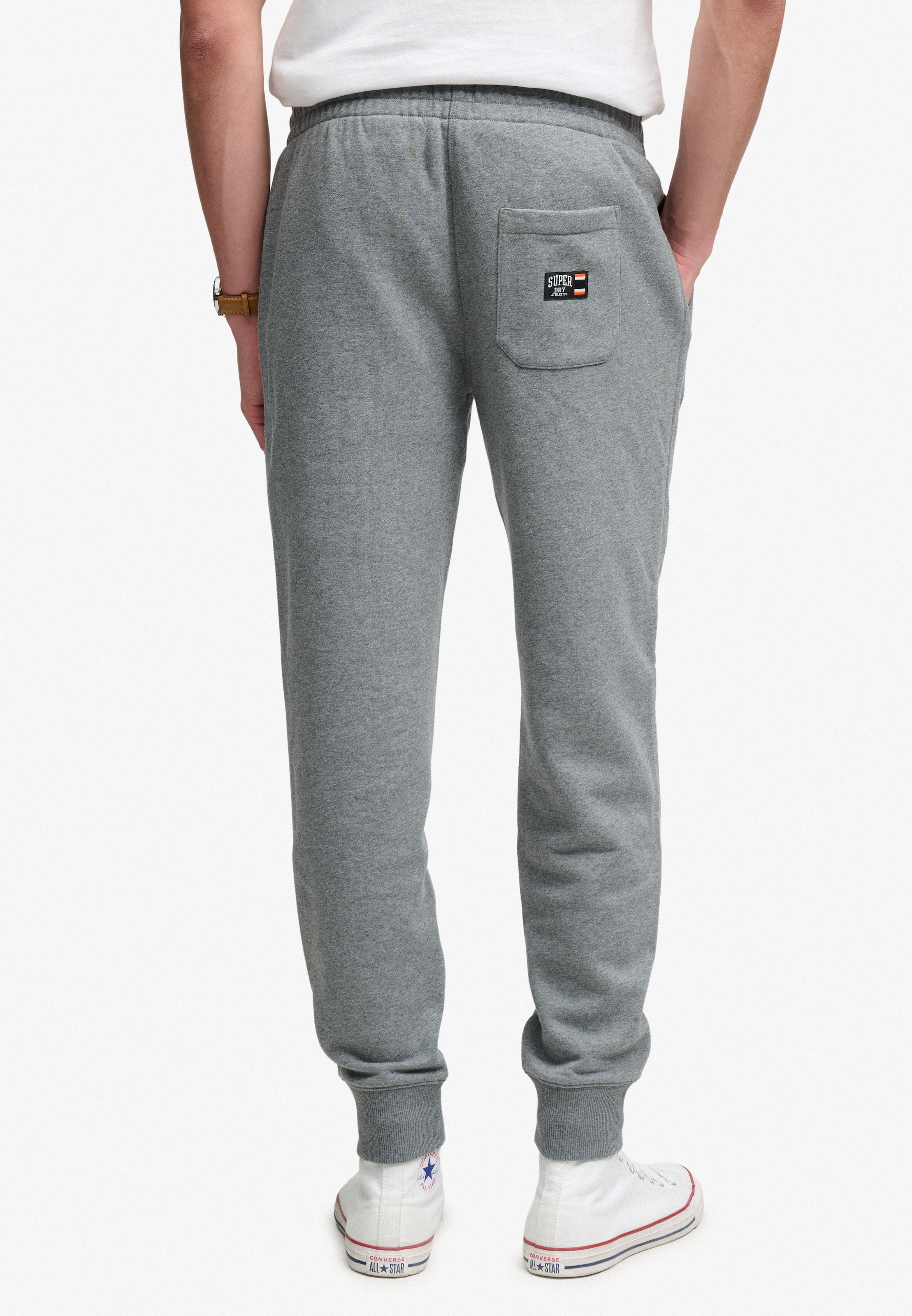 Superdry Sweathose »ESSENTIAL LOGO JOGGERS HB«  aus Baumwollmischung, mit angerauter Sweatware, Relaxed Fit