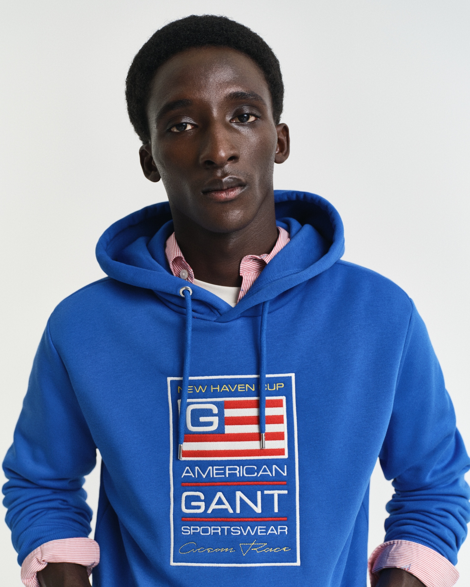 Gant Hoodie »GRAPHIC SWEAT HOODIE«, Grafische GANT-Stickerei auf der Brust