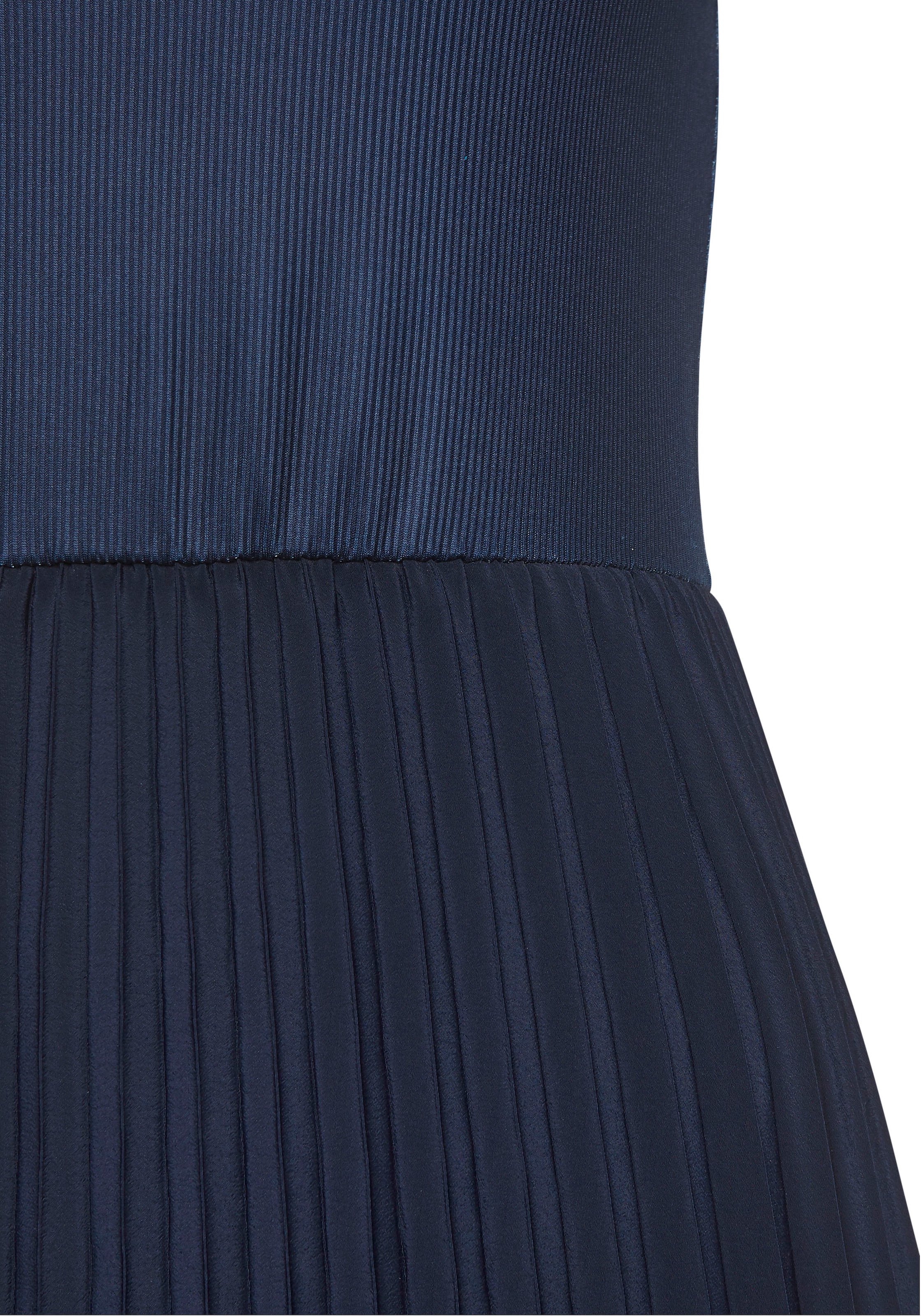 LASCANA Midikleid, mit Plisseerockteil, Basic, modisch