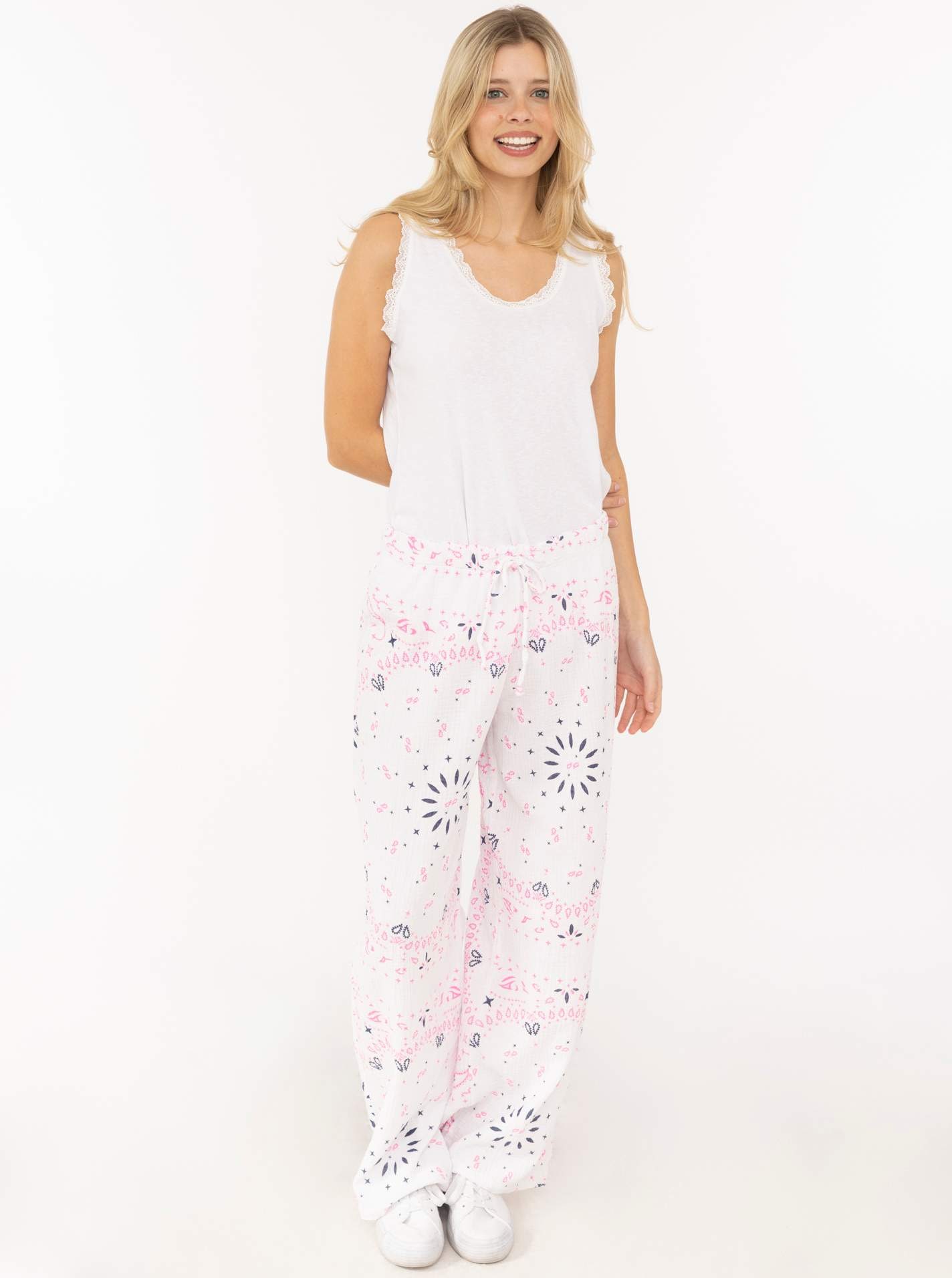 Zwillingsherz Stoffhose »"Paisley Dreams"«  Paisley Muster, elastischer Bund mit Kordel, Musselin