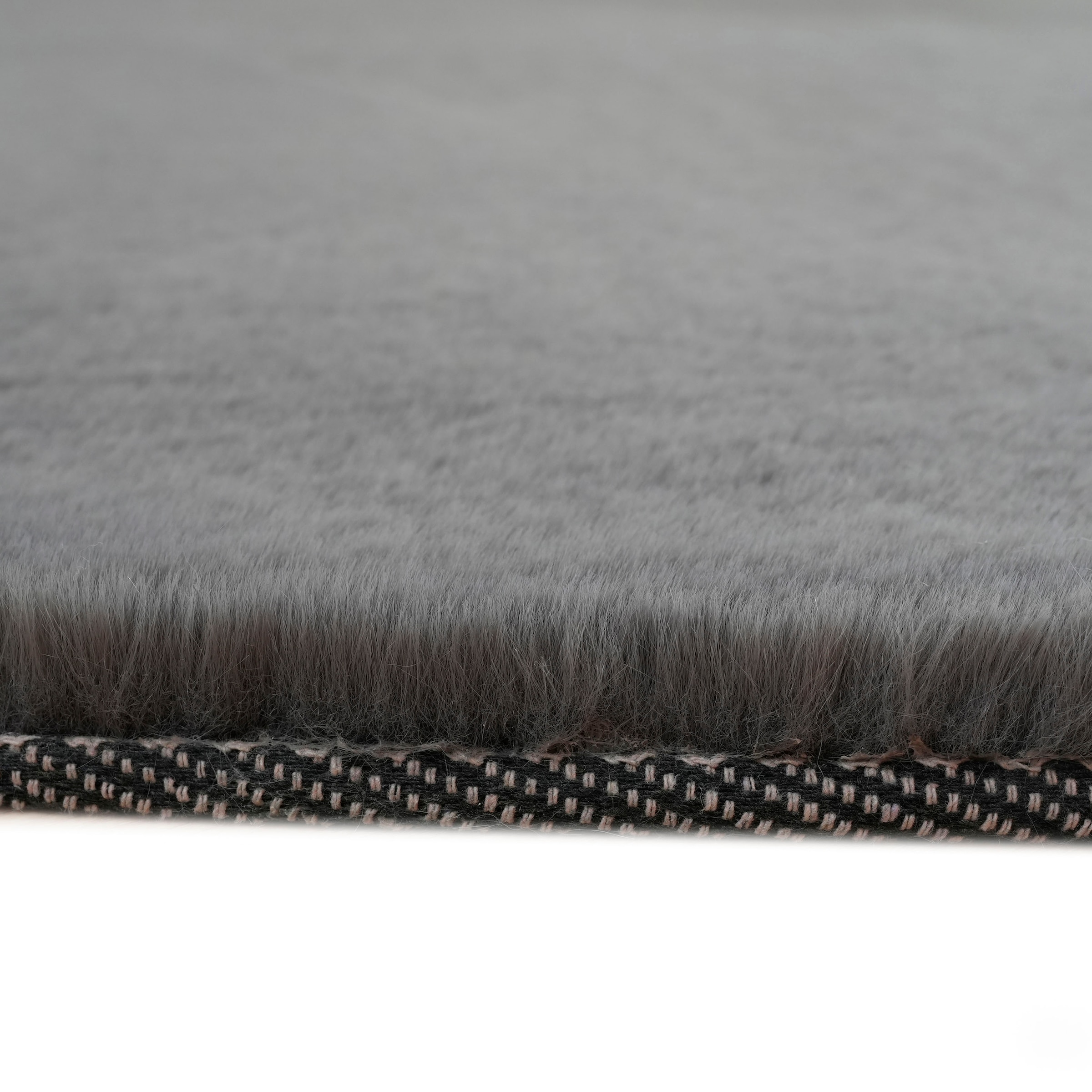 Bruno Banani Hochflor-Teppich »Rabbit 2 Bean, Kunstfell Teppich, Modern, besondere Form«, U-förmig, 25 mm Höhe, Kaninchenfell-Haptik, Microfaser, Wohnzimmer, Schlafzimmer, Esszimmer