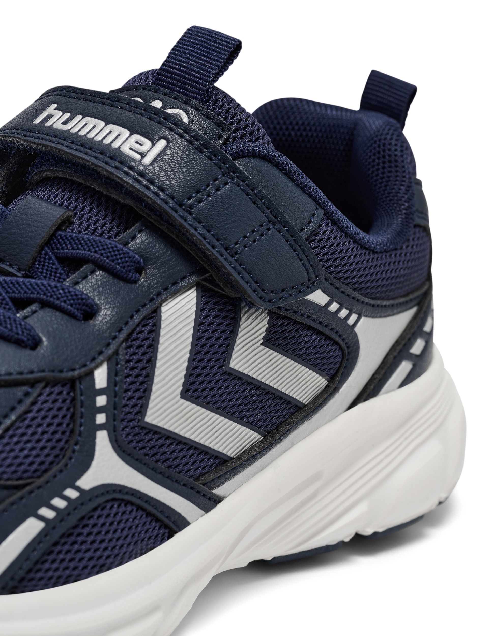 hummel Sneaker »EFFORT ONE VC JR«  runde Schuhspitze, elastische Spitze, leichte EVA-Dämpfung